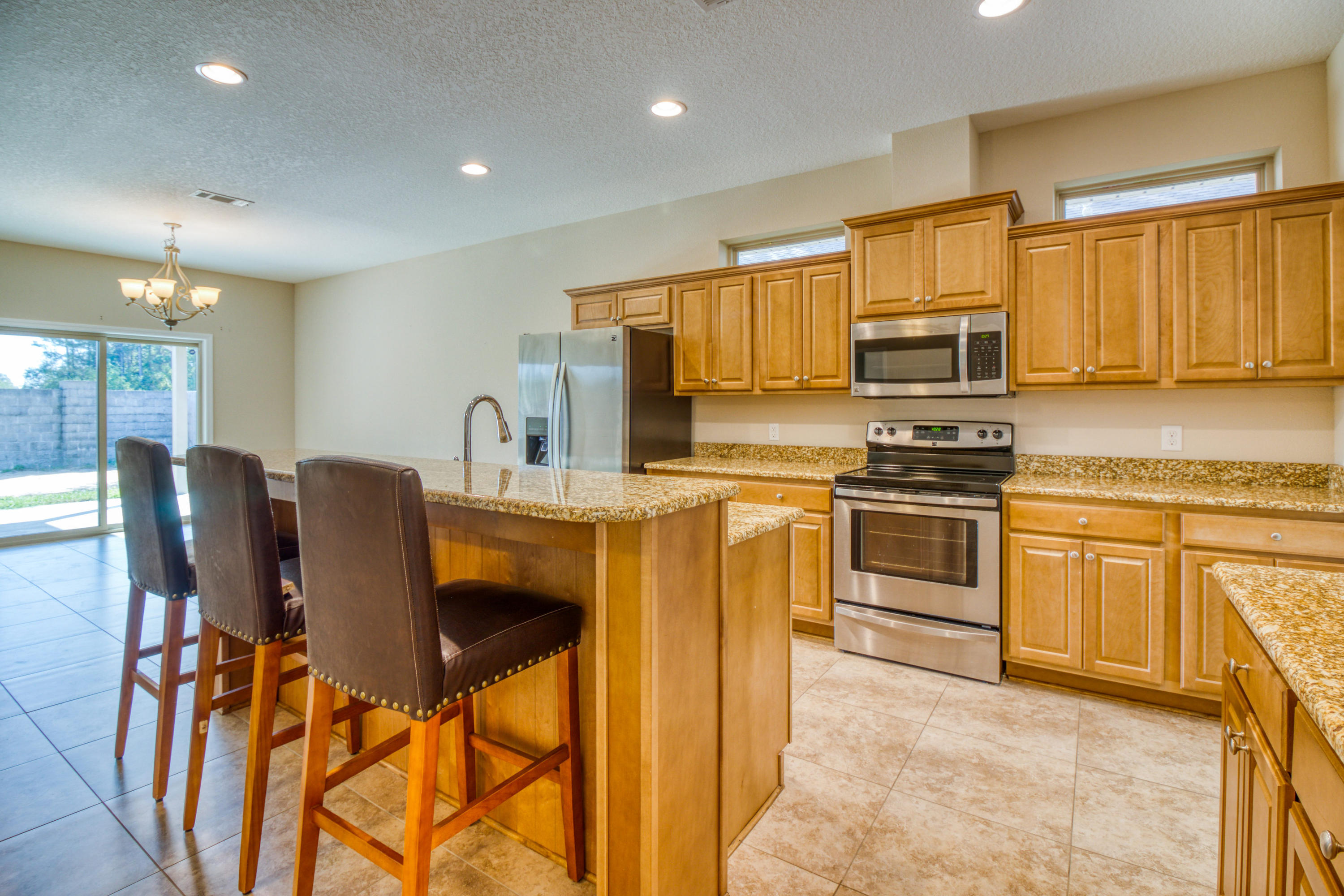 RIVERVIEW ESTATES - Residential Lease