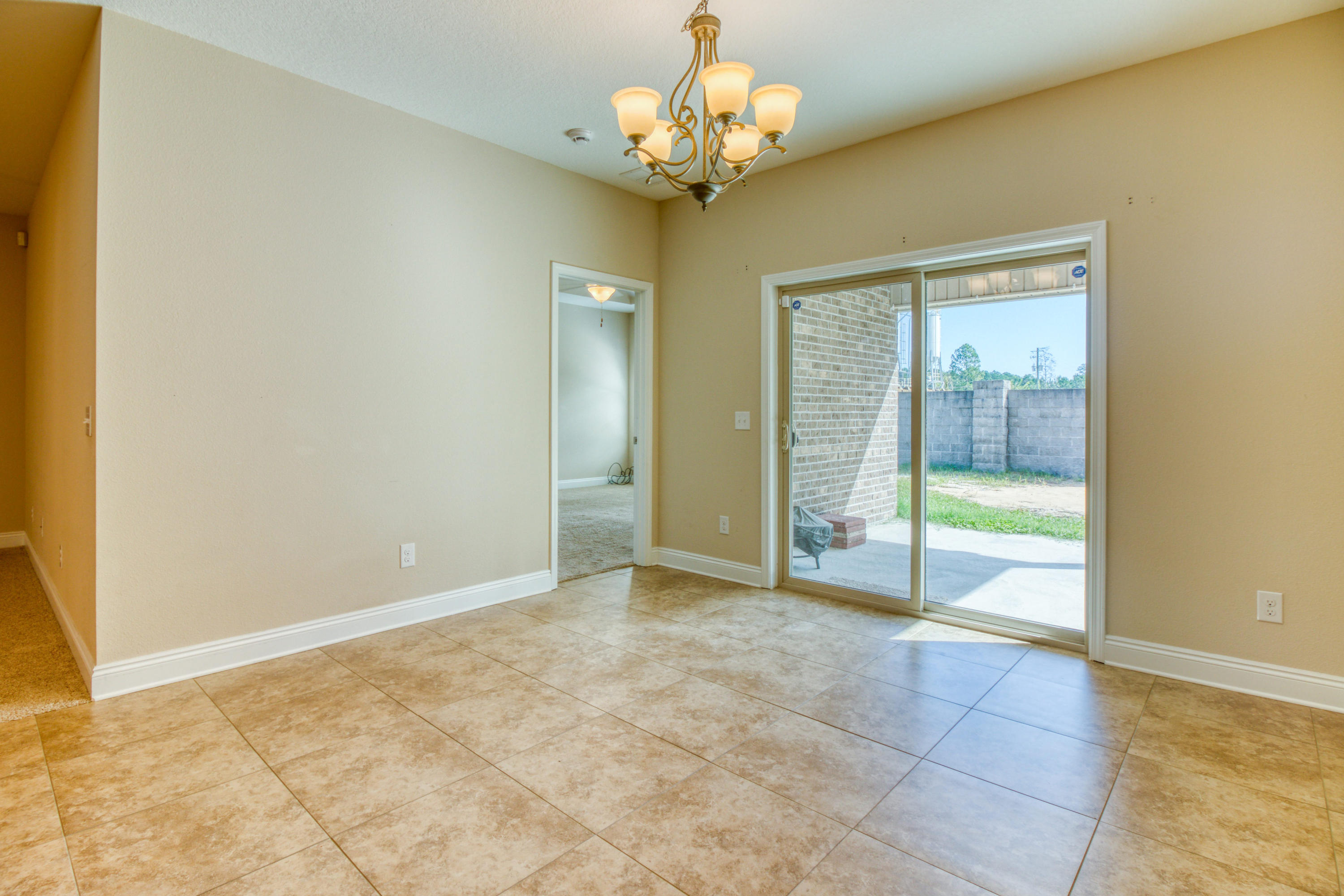 RIVERVIEW ESTATES - Residential Lease