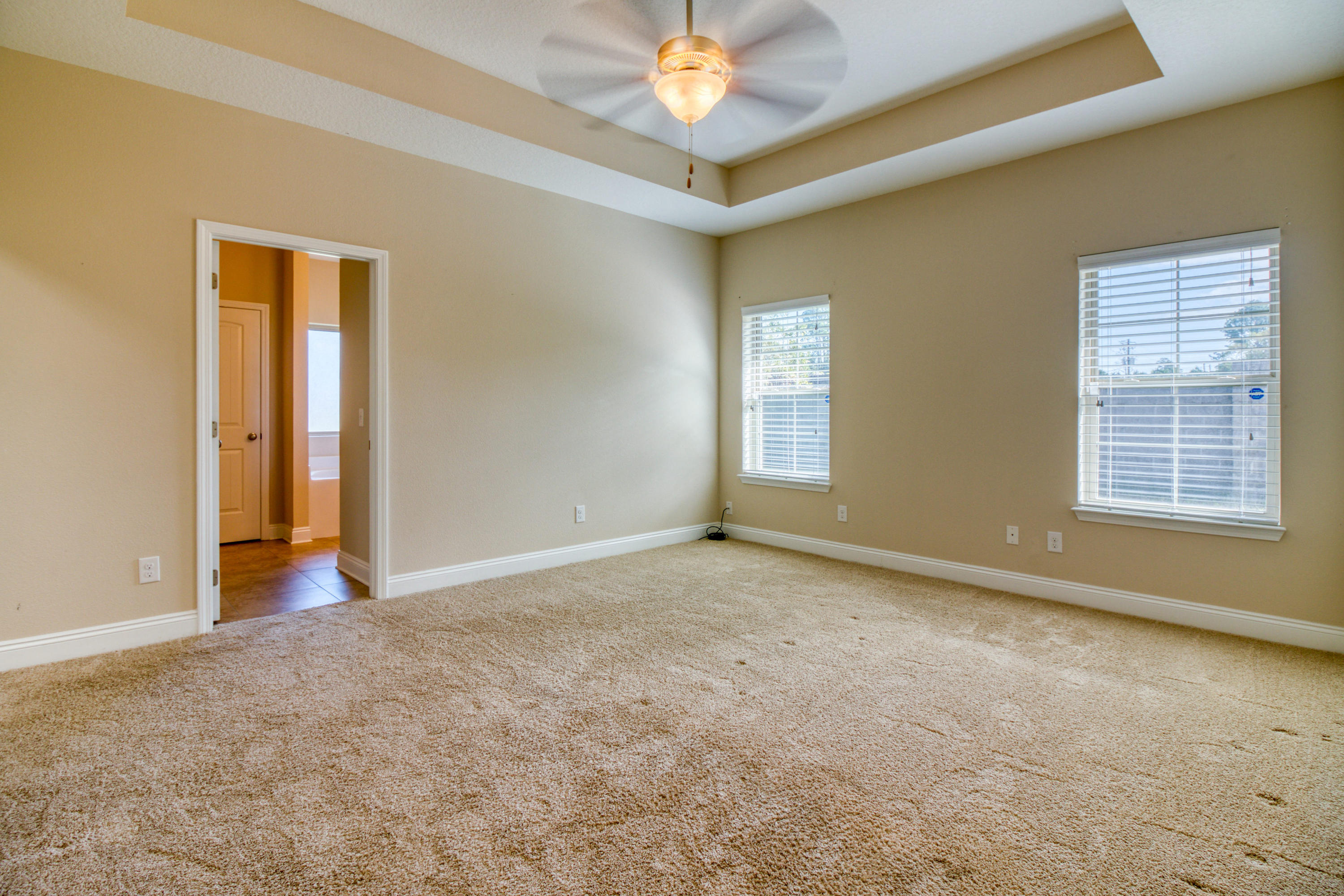 RIVERVIEW ESTATES - Residential Lease