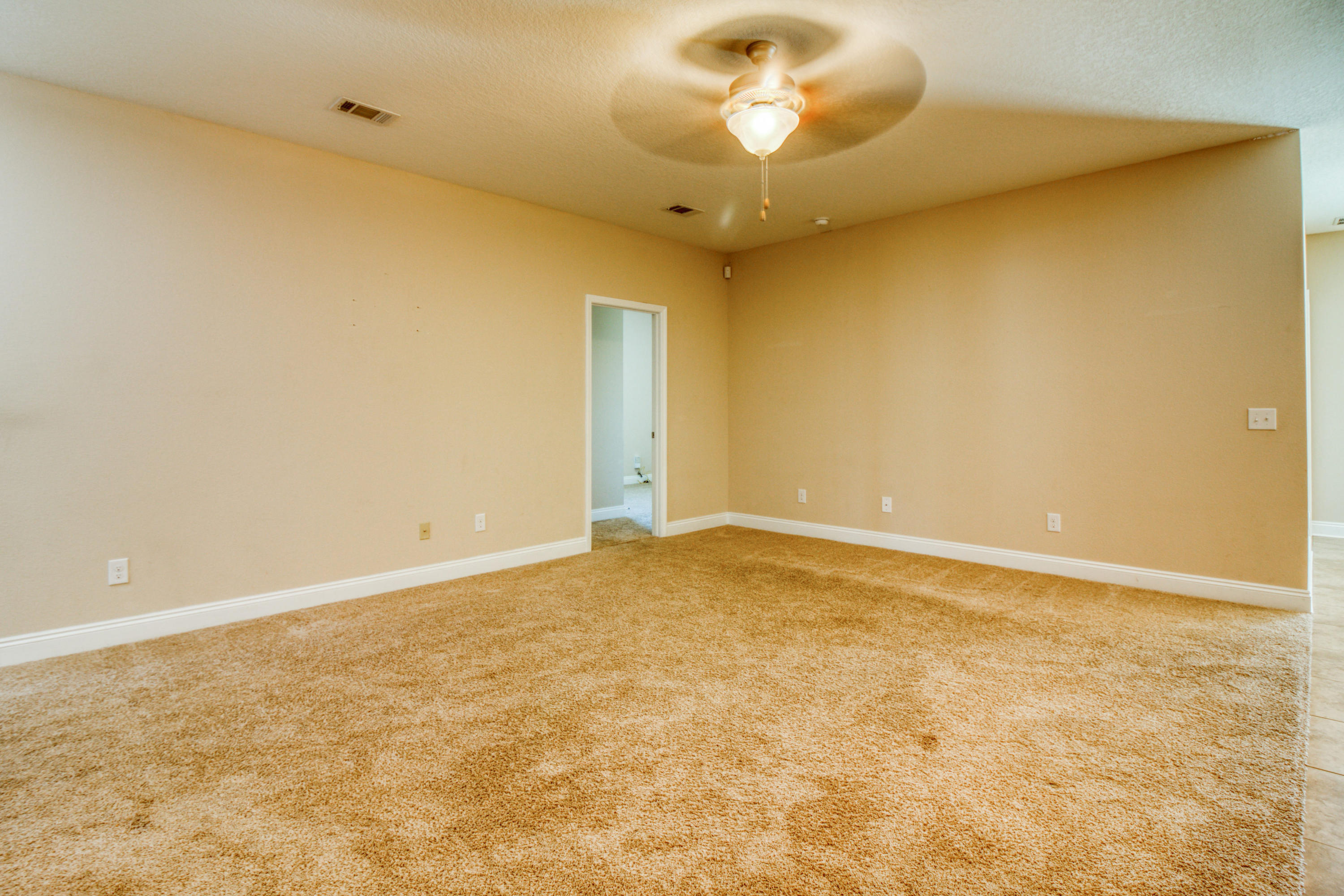 RIVERVIEW ESTATES - Residential Lease