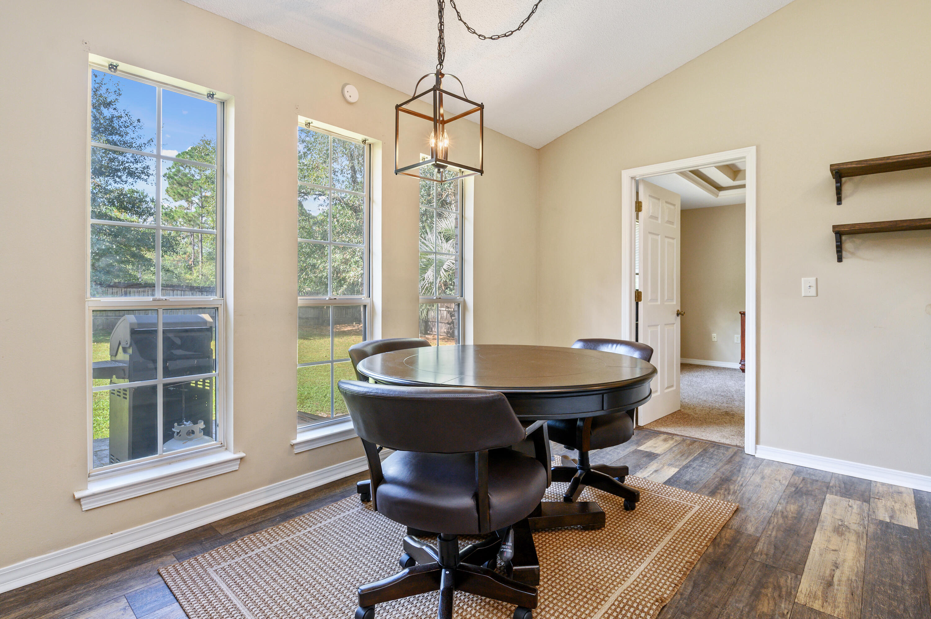 COUNTRY CLUB ESTATES - Residential