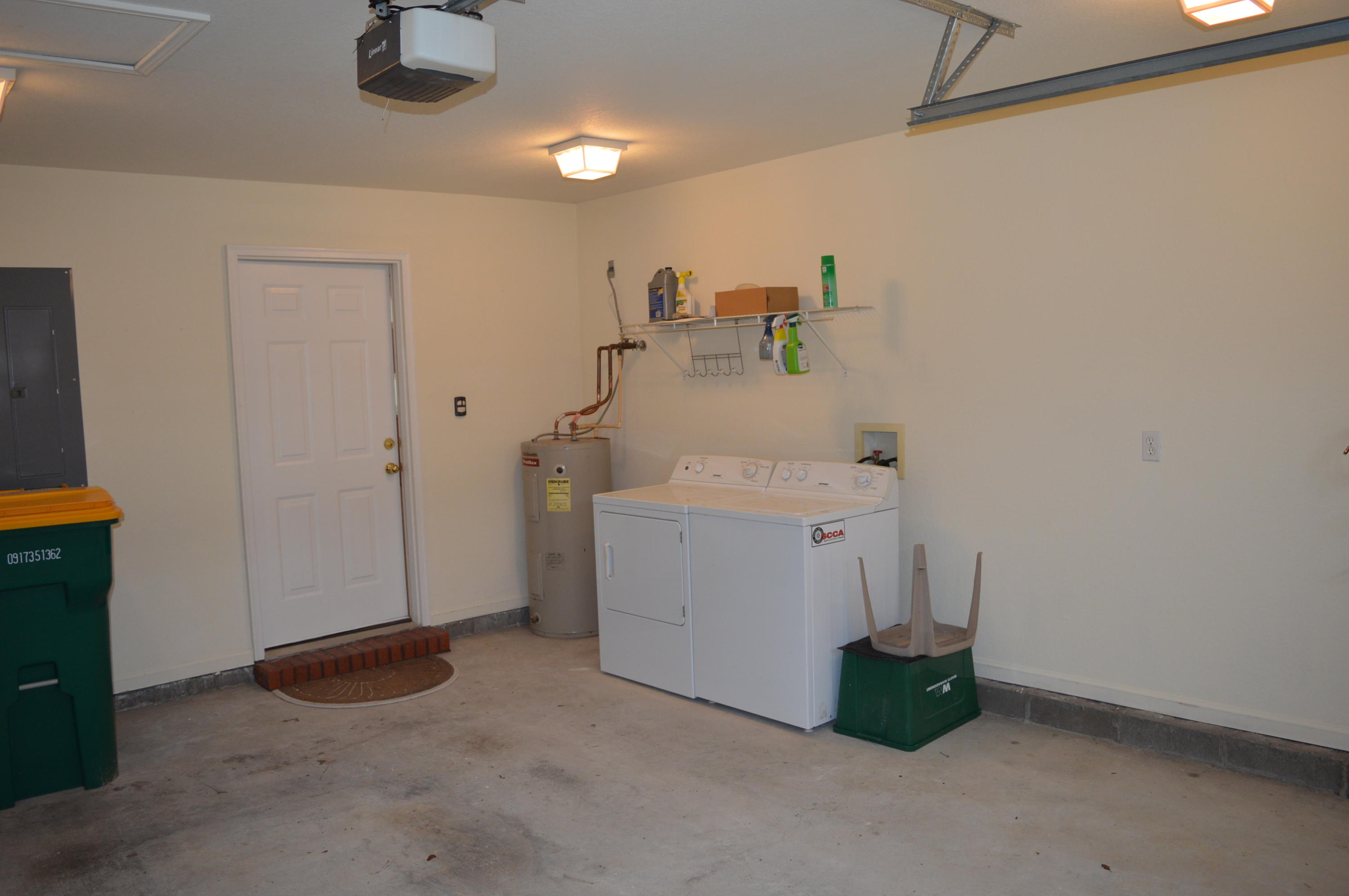 QUAIL LAKE - Residential