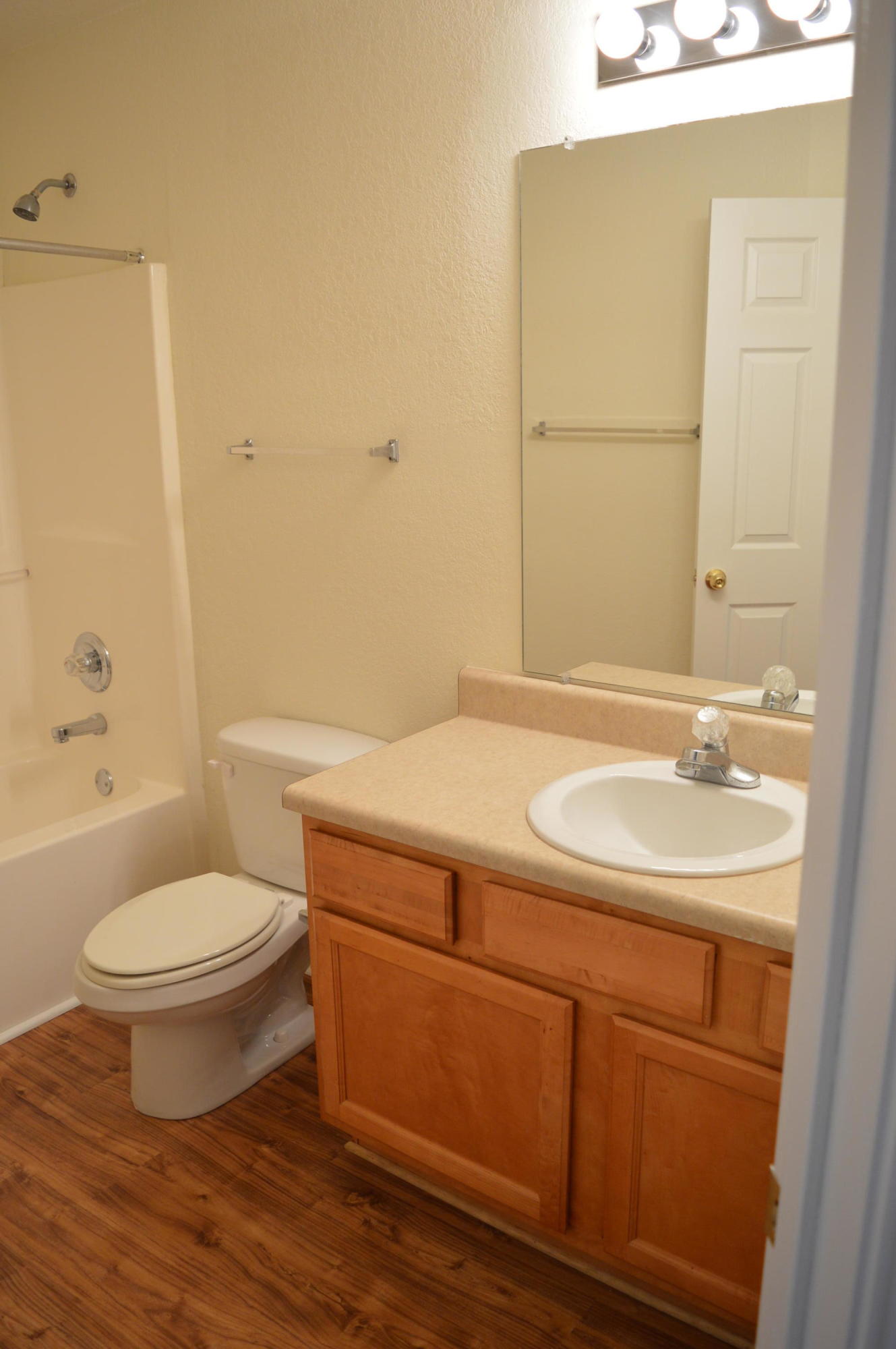 QUAIL LAKE - Residential