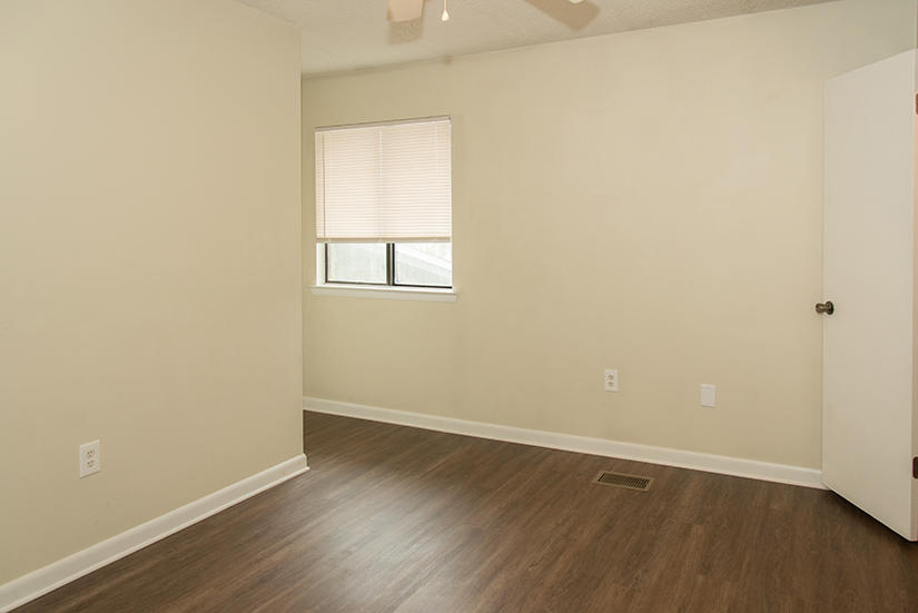 DENTON COURT - Residential Lease