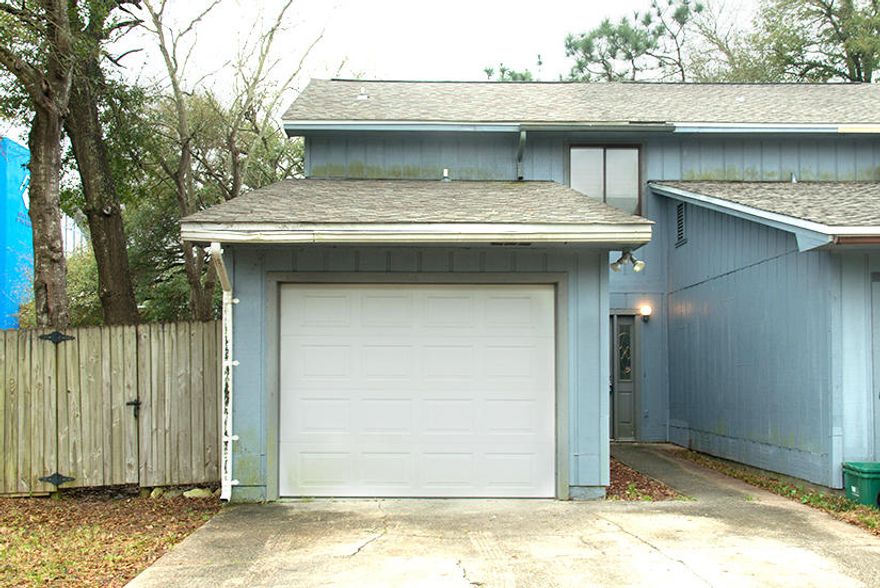 Great unit! 2 upstairs bedrooms each with their own full bathroom. 1/2 bathroom downstairs. Centrally located. 1 car garage. Small back yard privacy fenced. No smoking inside unit or garage.Small pet will be accepted with owner approval and payment of a non-refundable pet fee.Showings begin on Feb. 15th.