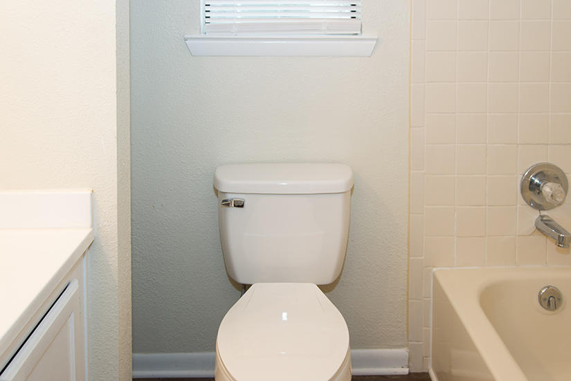 DENTON COURT - Residential Lease