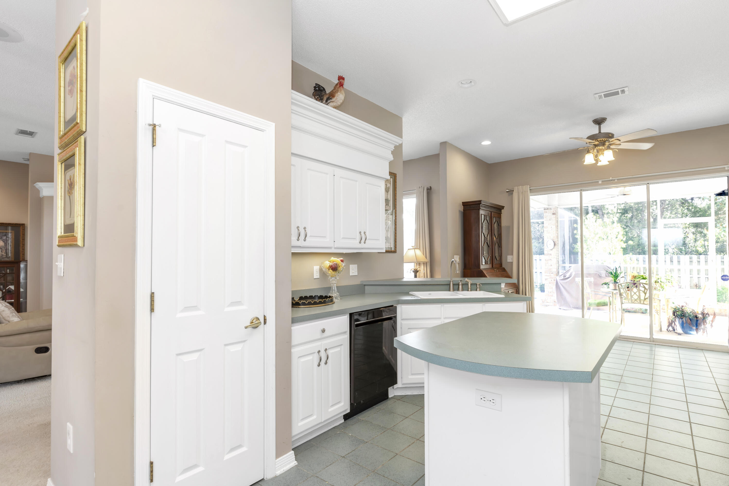 POMPHREY MANOR - Residential