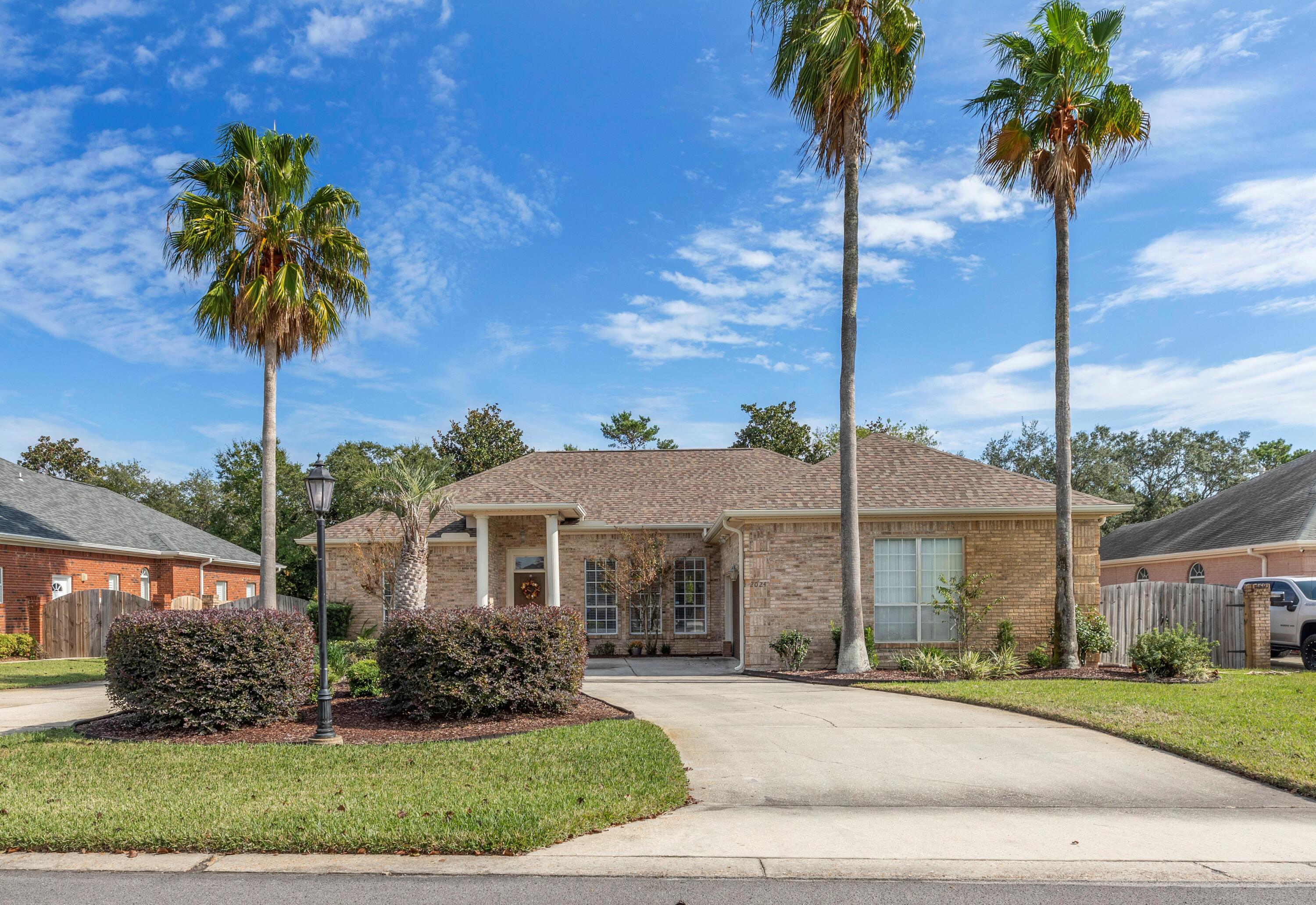 POMPHREY MANOR - Residential