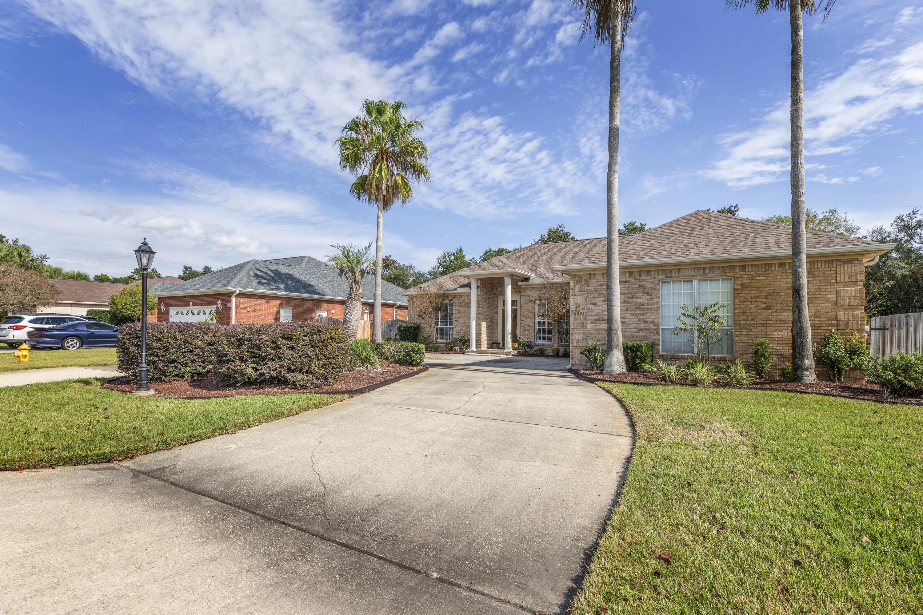 POMPHREY MANOR - Residential