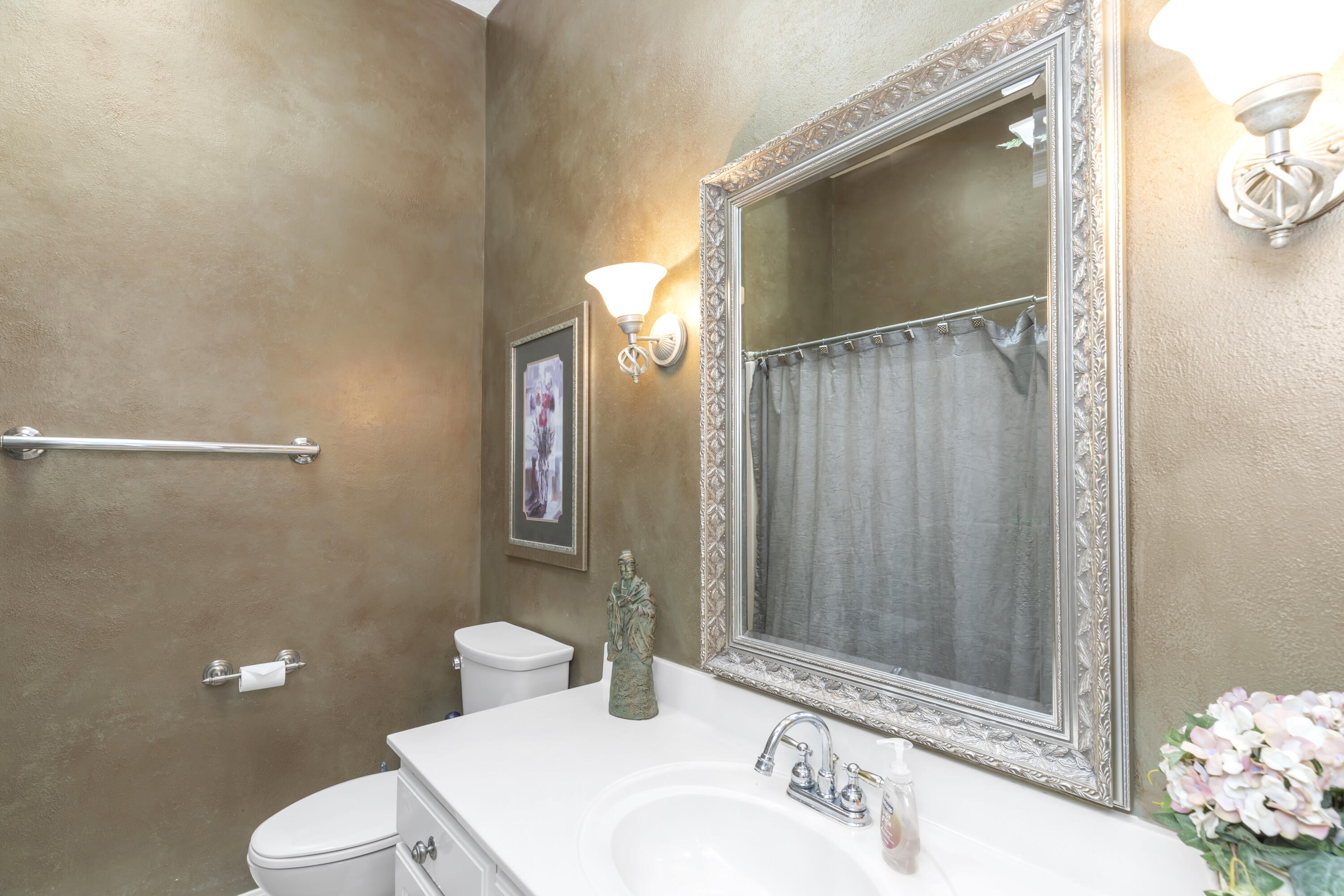 POMPHREY MANOR - Residential