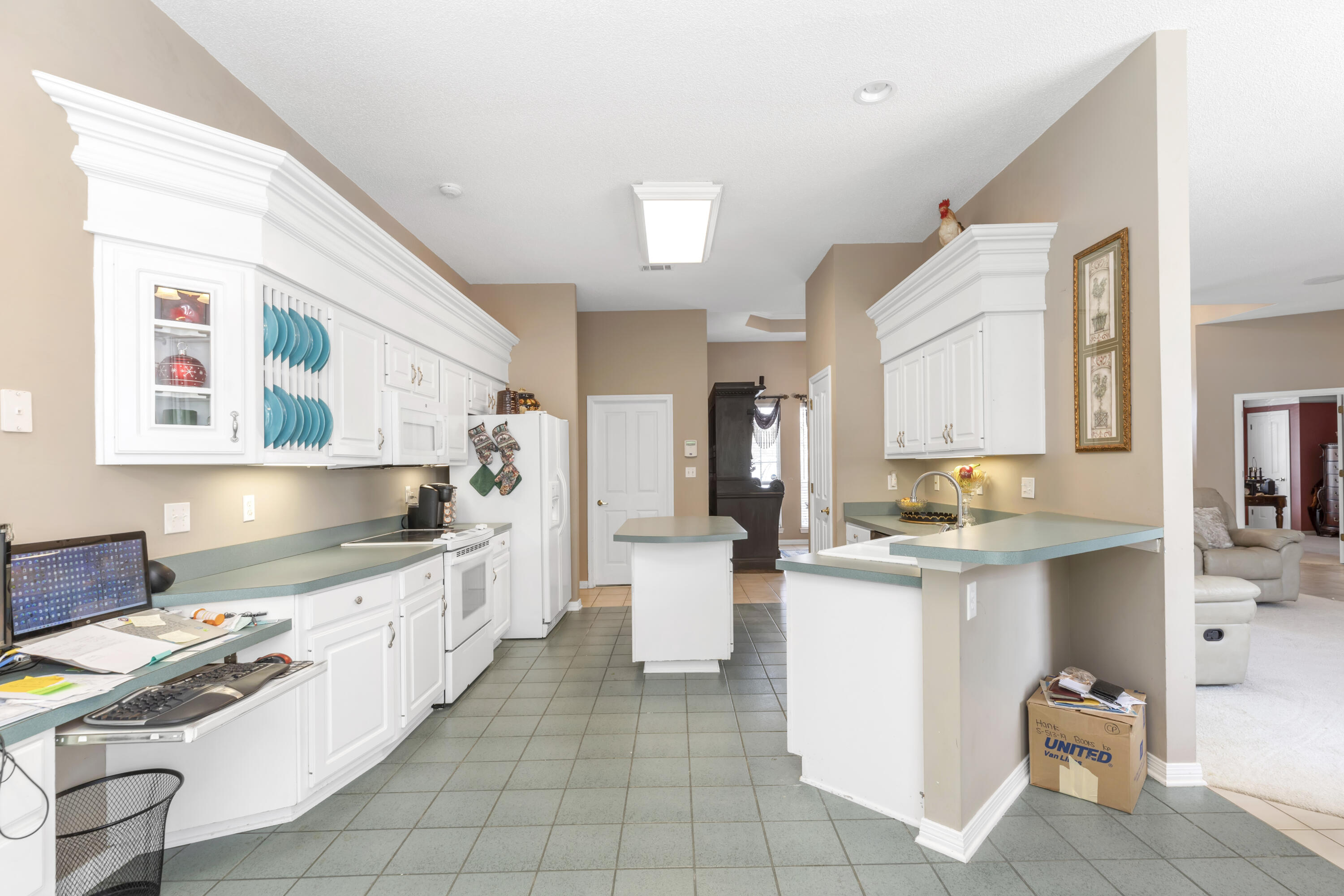 POMPHREY MANOR - Residential