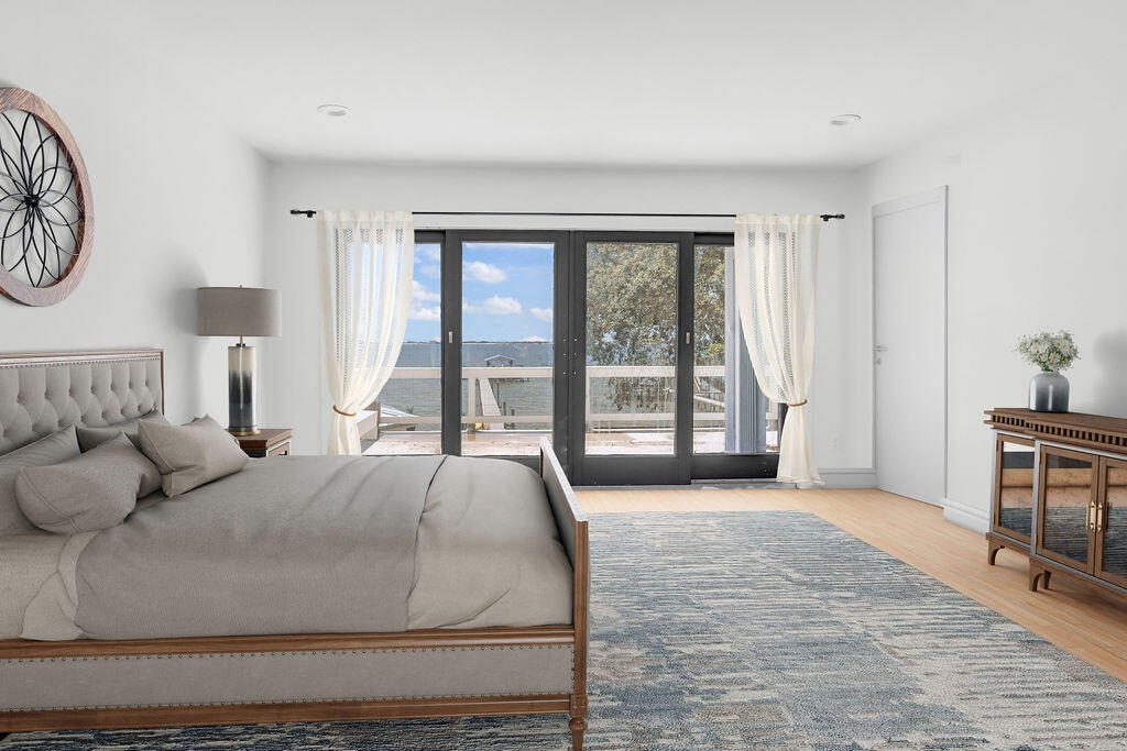 CRESCENT SHORES - Residential