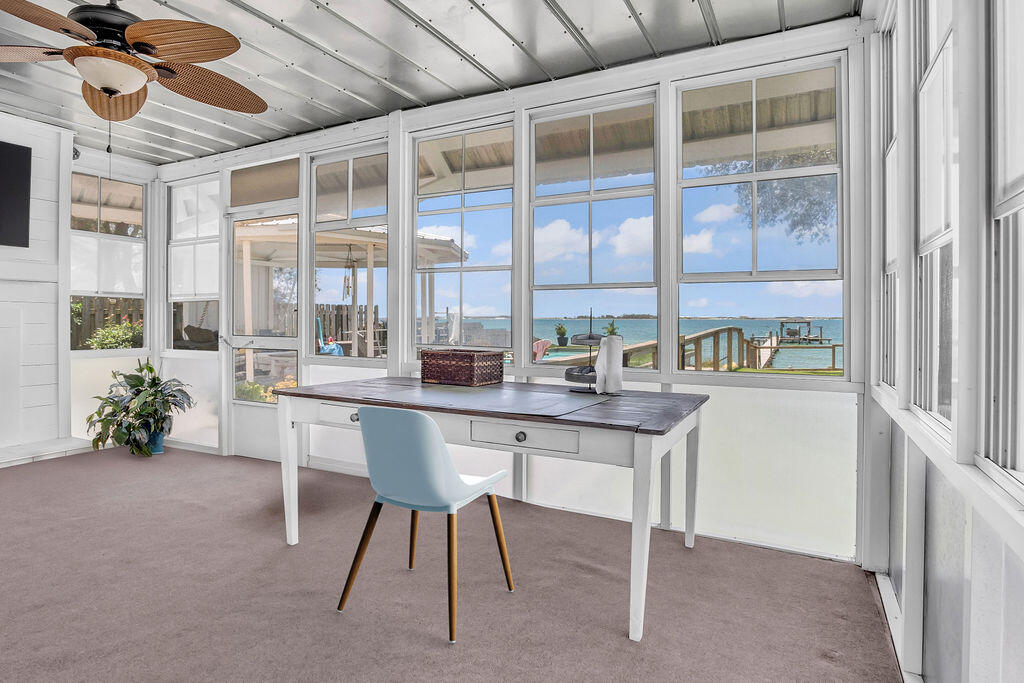 CRESCENT SHORES - Residential
