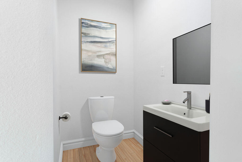 CRESCENT SHORES - Residential