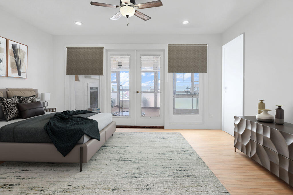 CRESCENT SHORES - Residential