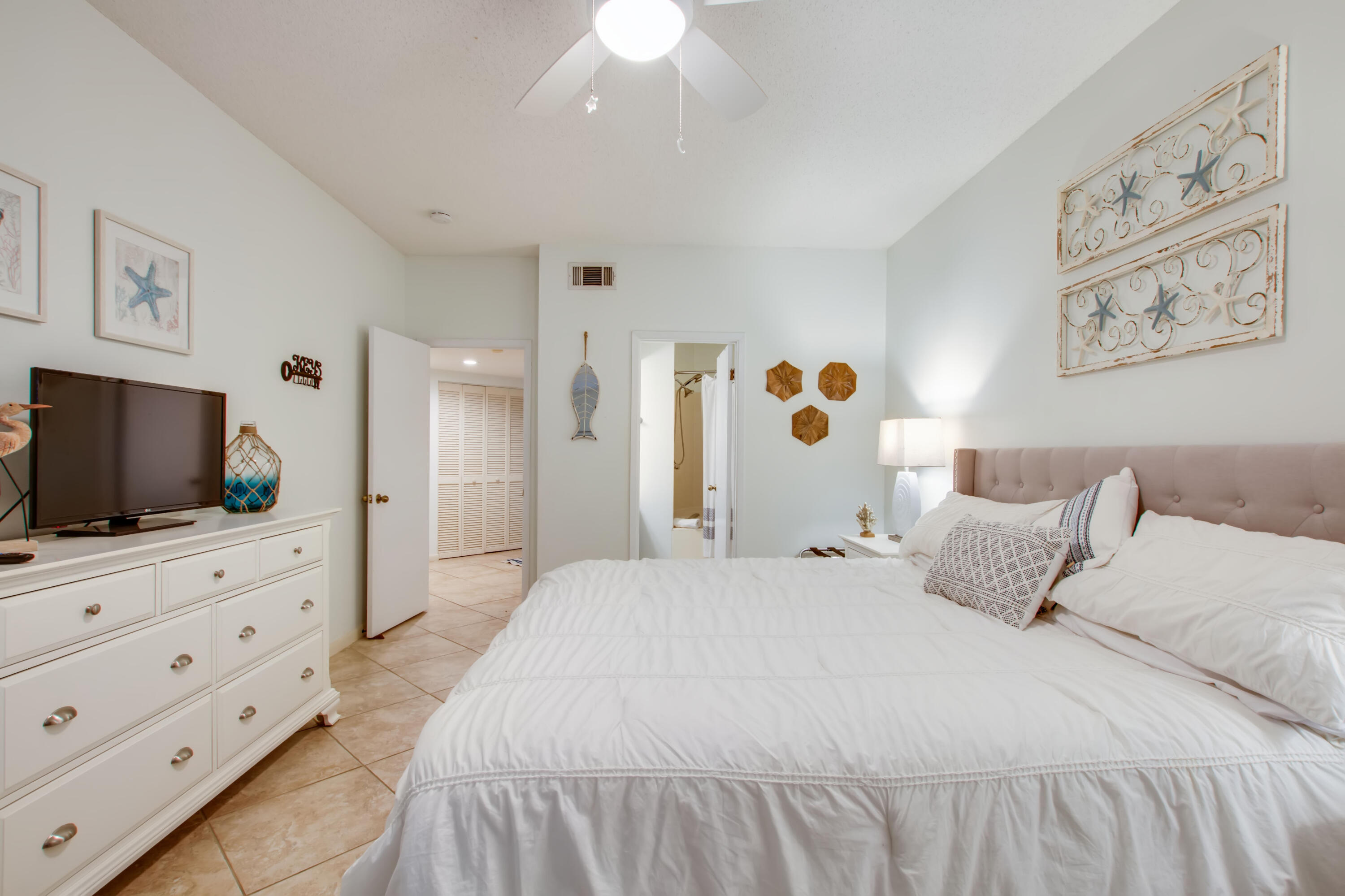 HIDDEN DUNES BEACH COTTAGES 2 - Residential