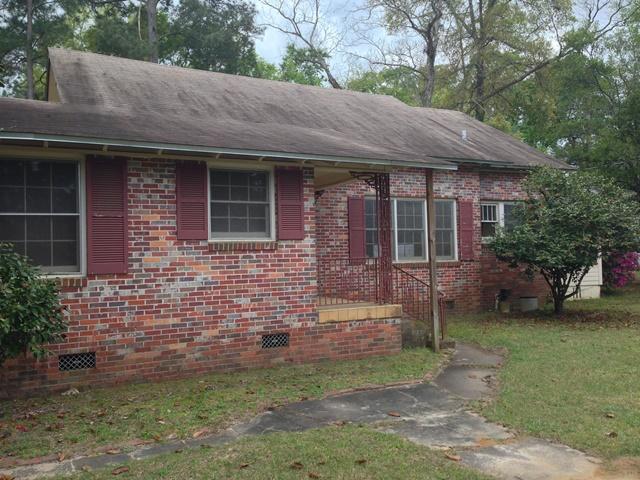 Spacious older home with lots of potential... 4 Bd / 3 Ba home centrally located in Chipley. Don't miss this great opportunity. This property is considered Insurable with Escrow by a FHA Appraiser. Buyers may escrow funds for repairs after the close of escrow & the amount is added to the loan balance of the standard FHA Financing (203b). Please see attached Repair Escrow & PCR for details. Available to Owner Occupants for 15 days from list date.