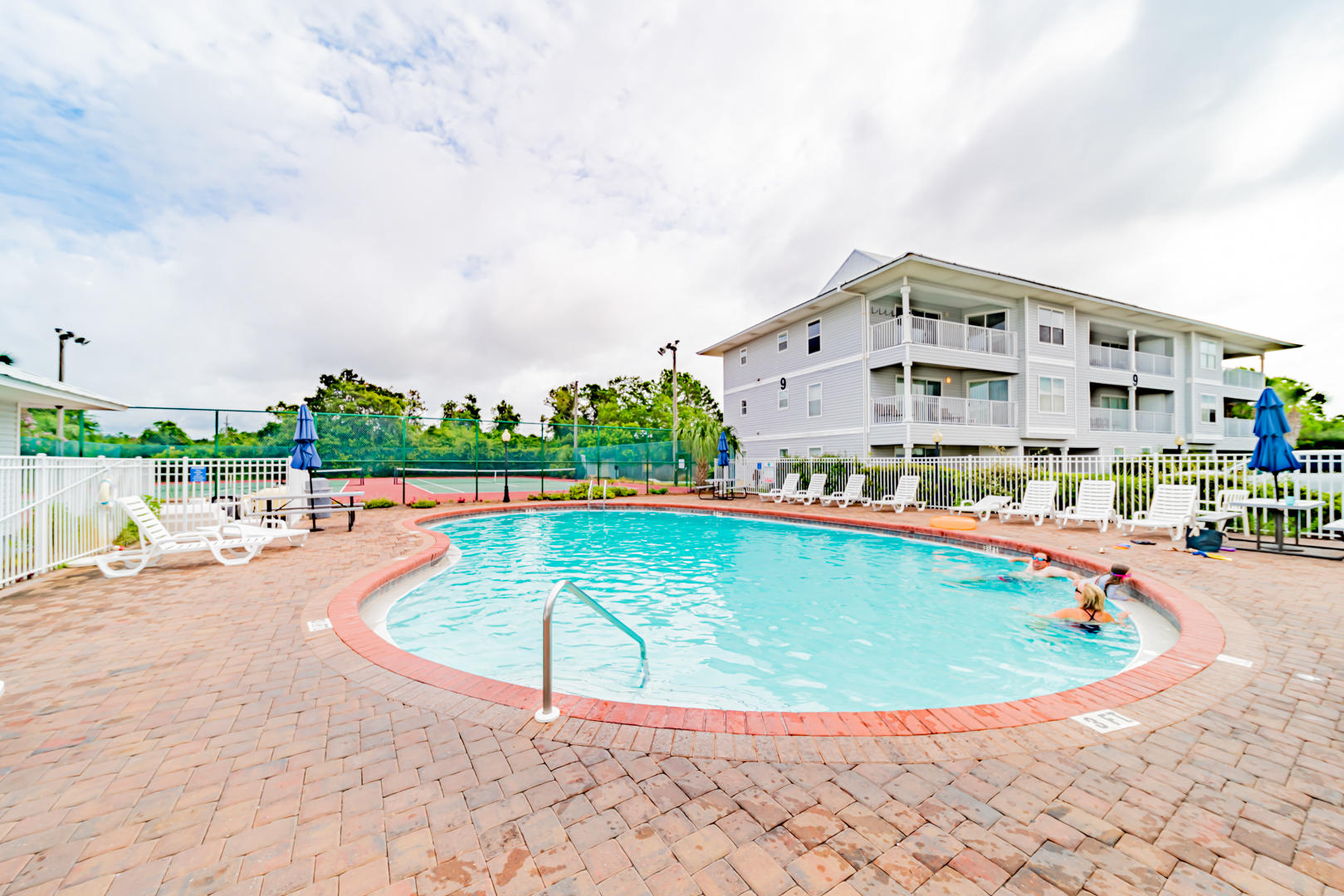 BEACHSIDE VILLAS CONDO - Residential