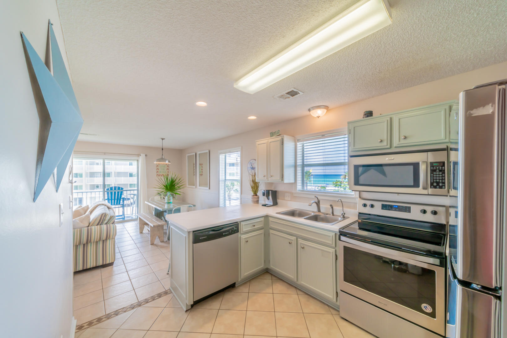 BEACHSIDE VILLAS CONDO - Residential