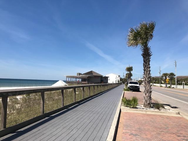 EMERALD WATERS VILLAGE - Residential