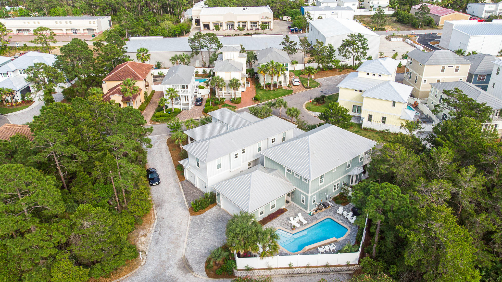 EMERALD WATERS VILLAGE - Residential