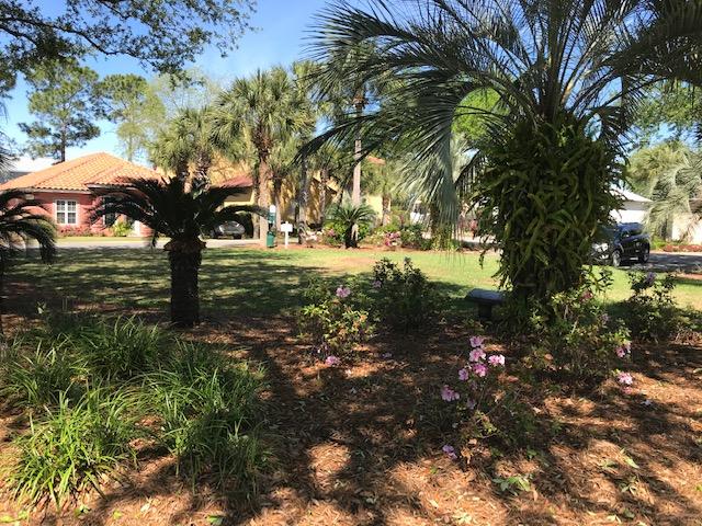 EMERALD WATERS VILLAGE - Residential