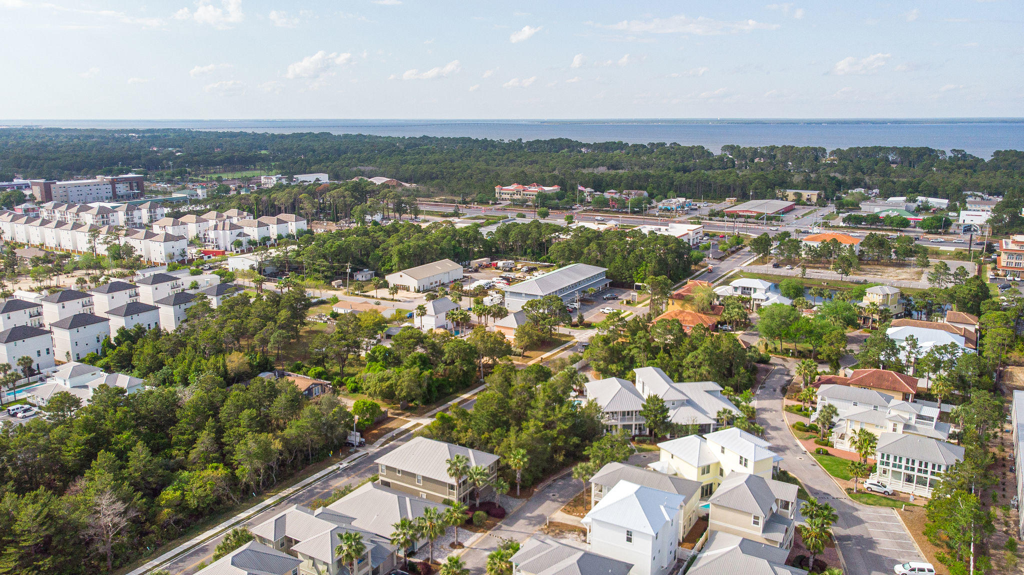 EMERALD WATERS VILLAGE - Residential