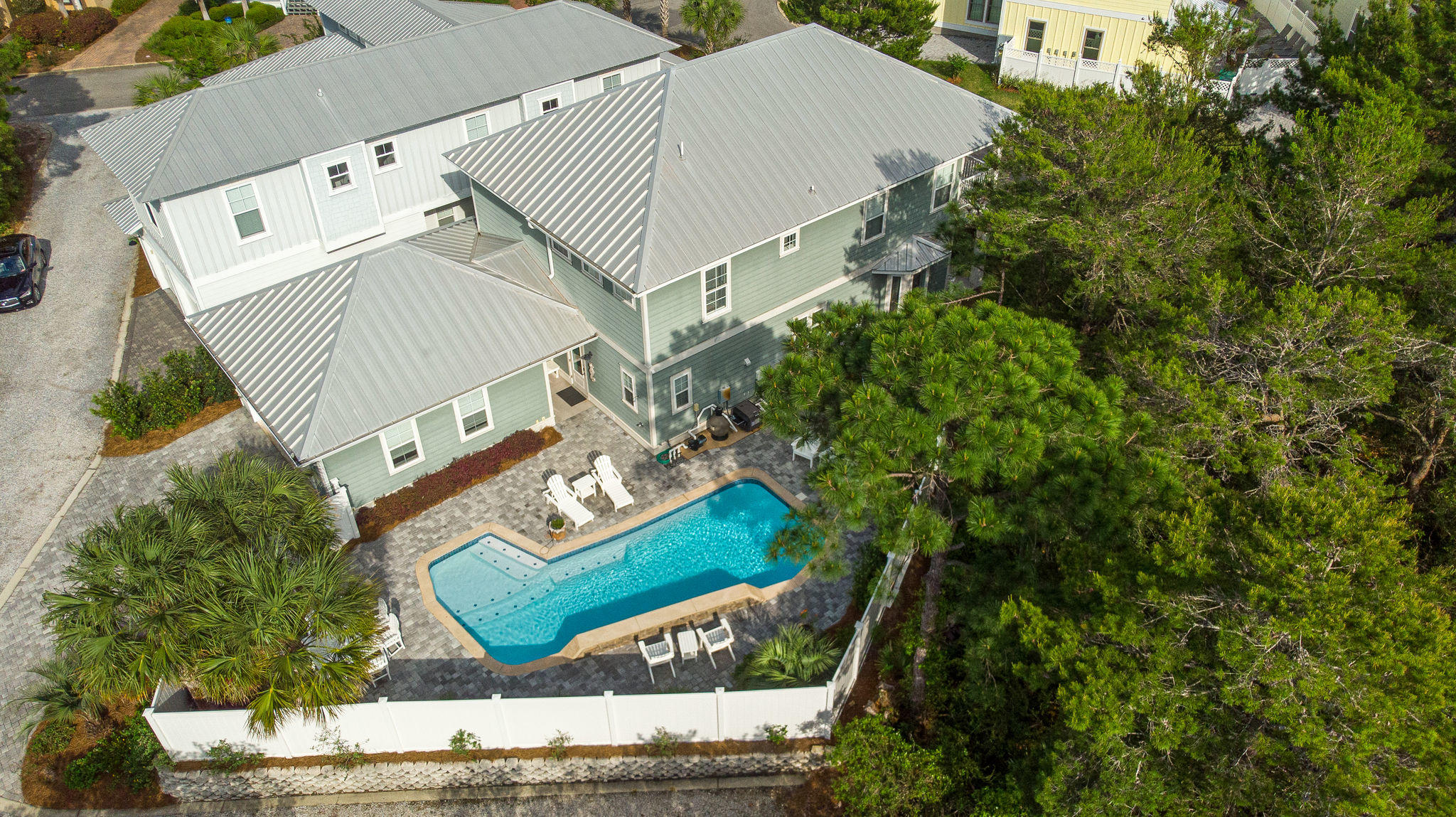 EMERALD WATERS VILLAGE - Residential