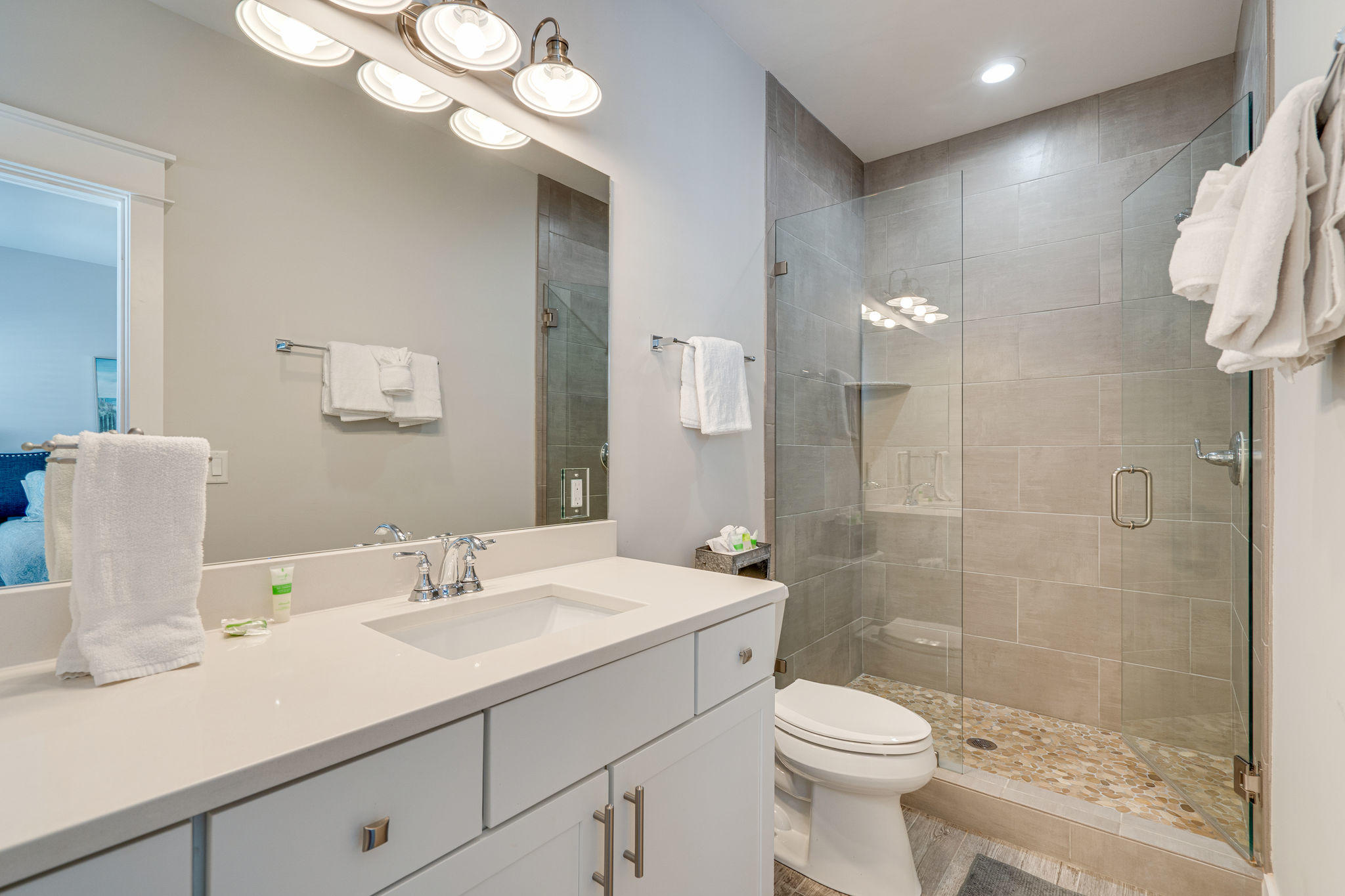 EMERALD WATERS VILLAGE - Residential