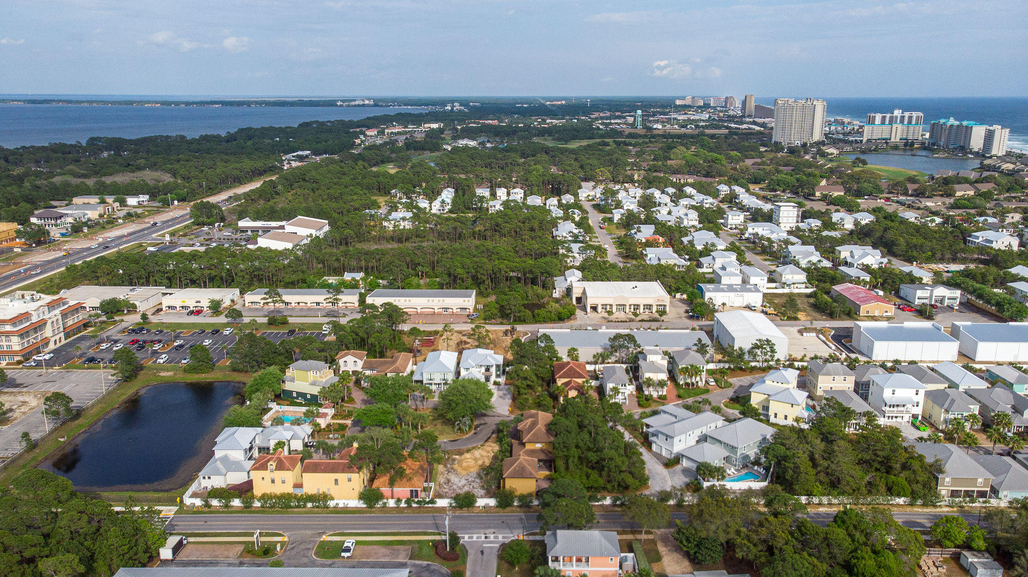 EMERALD WATERS VILLAGE - Residential