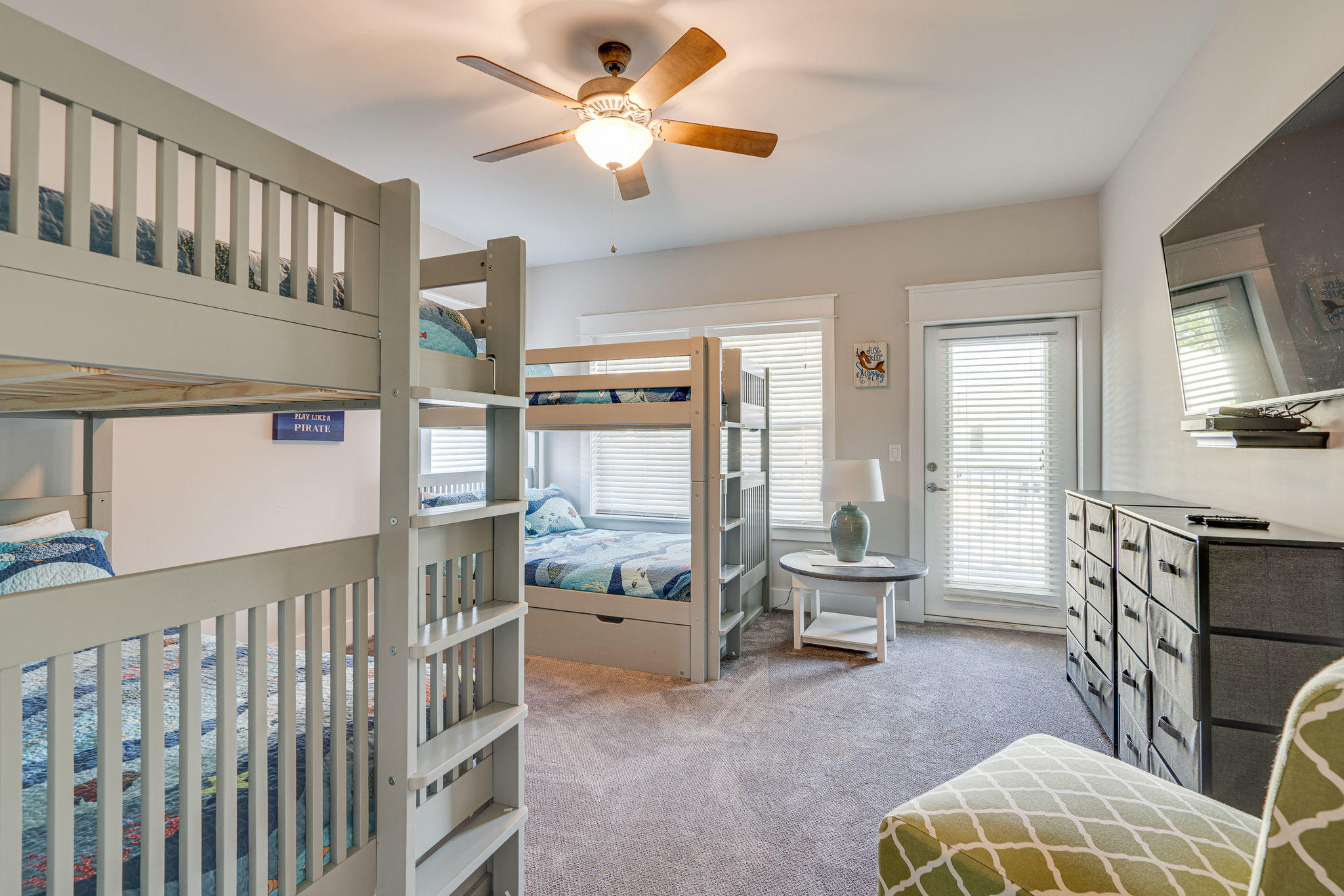 EMERALD WATERS VILLAGE - Residential