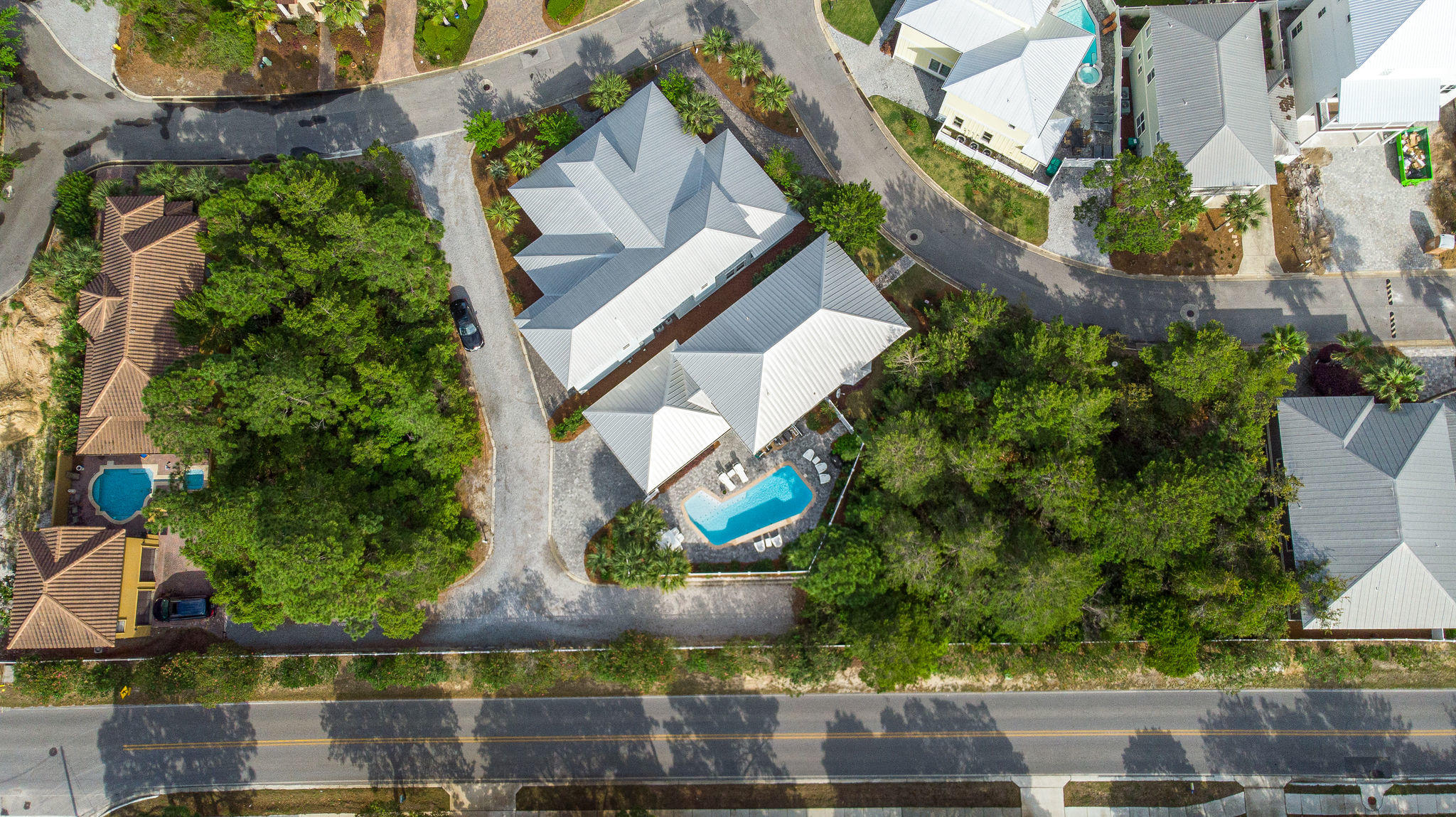 EMERALD WATERS VILLAGE - Residential