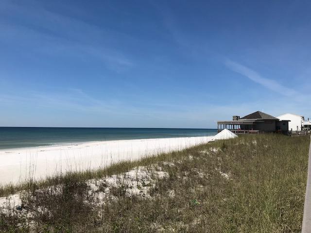 EMERALD WATERS VILLAGE - Residential