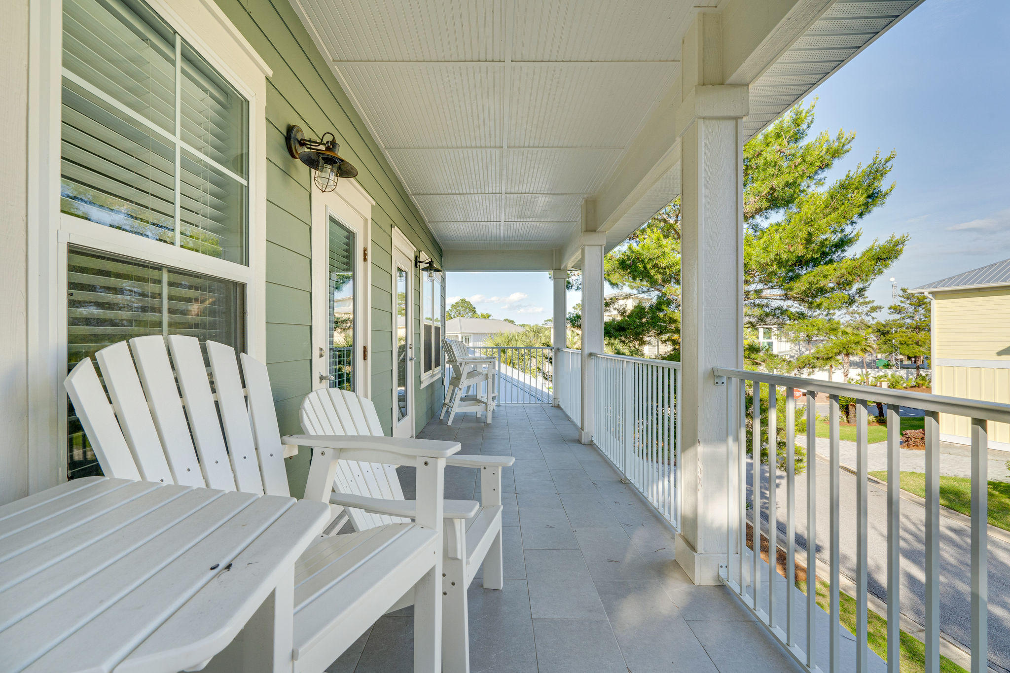 EMERALD WATERS VILLAGE - Residential