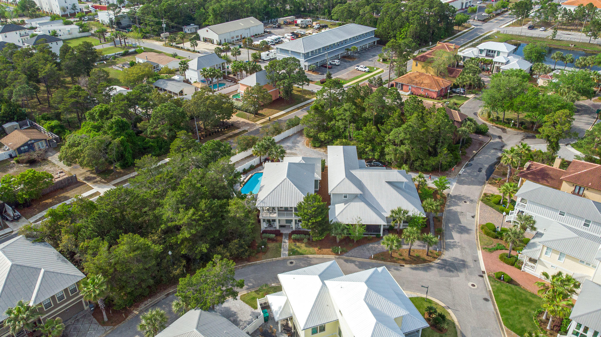 EMERALD WATERS VILLAGE - Residential