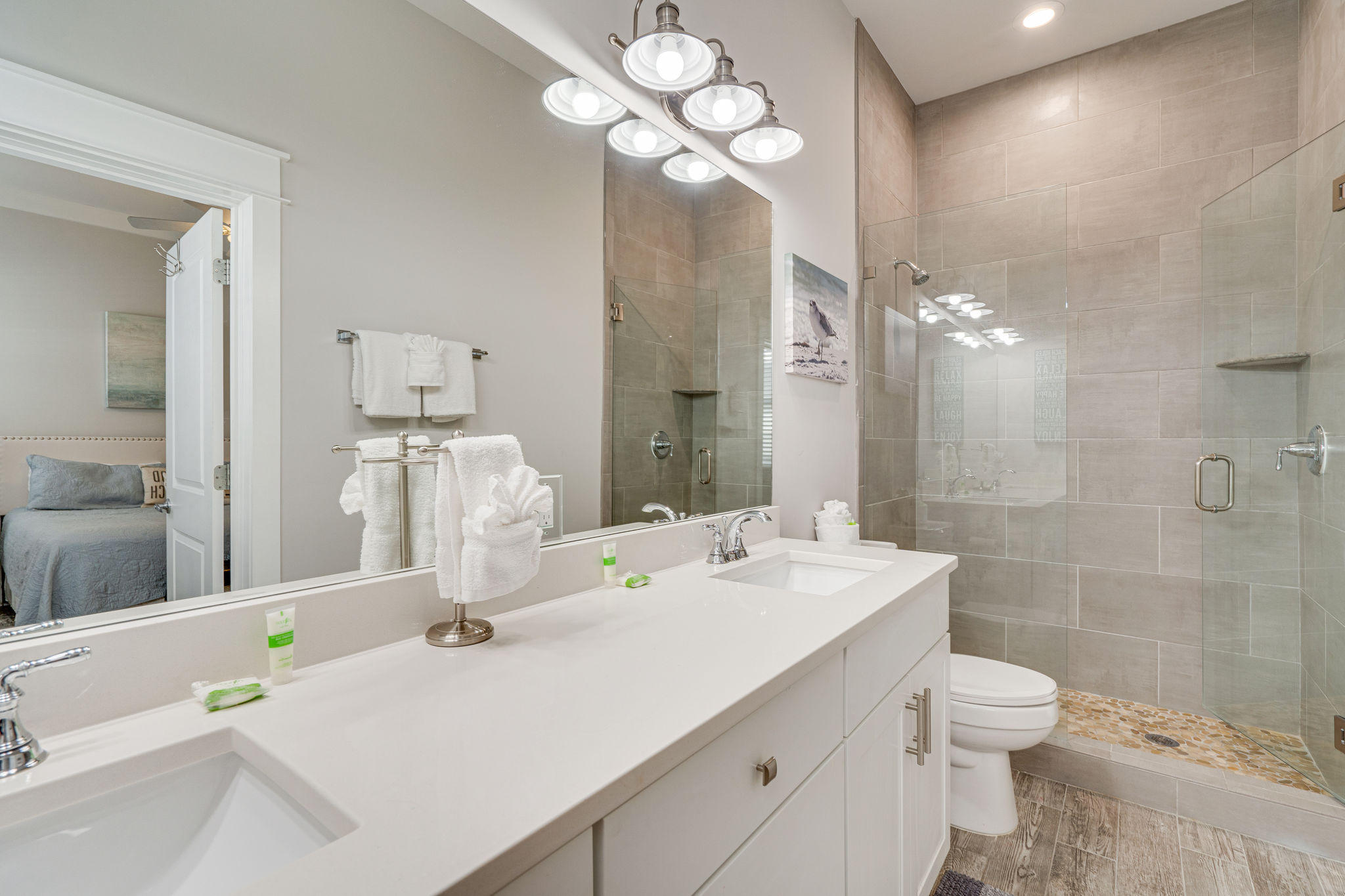 EMERALD WATERS VILLAGE - Residential