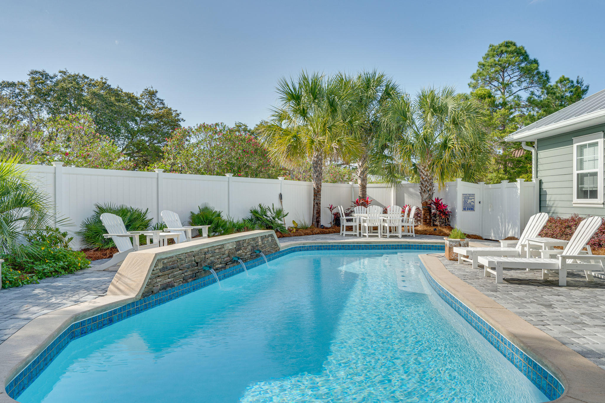 EMERALD WATERS VILLAGE - Residential