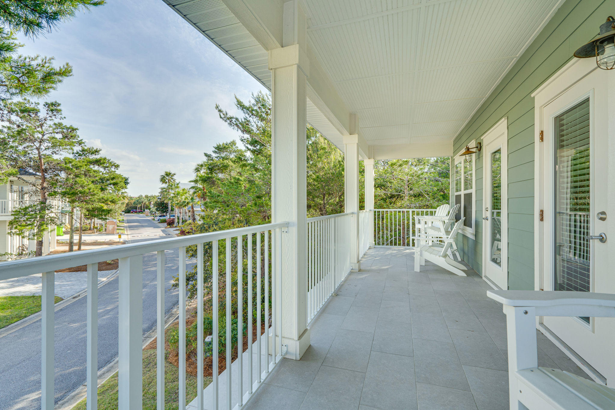 EMERALD WATERS VILLAGE - Residential