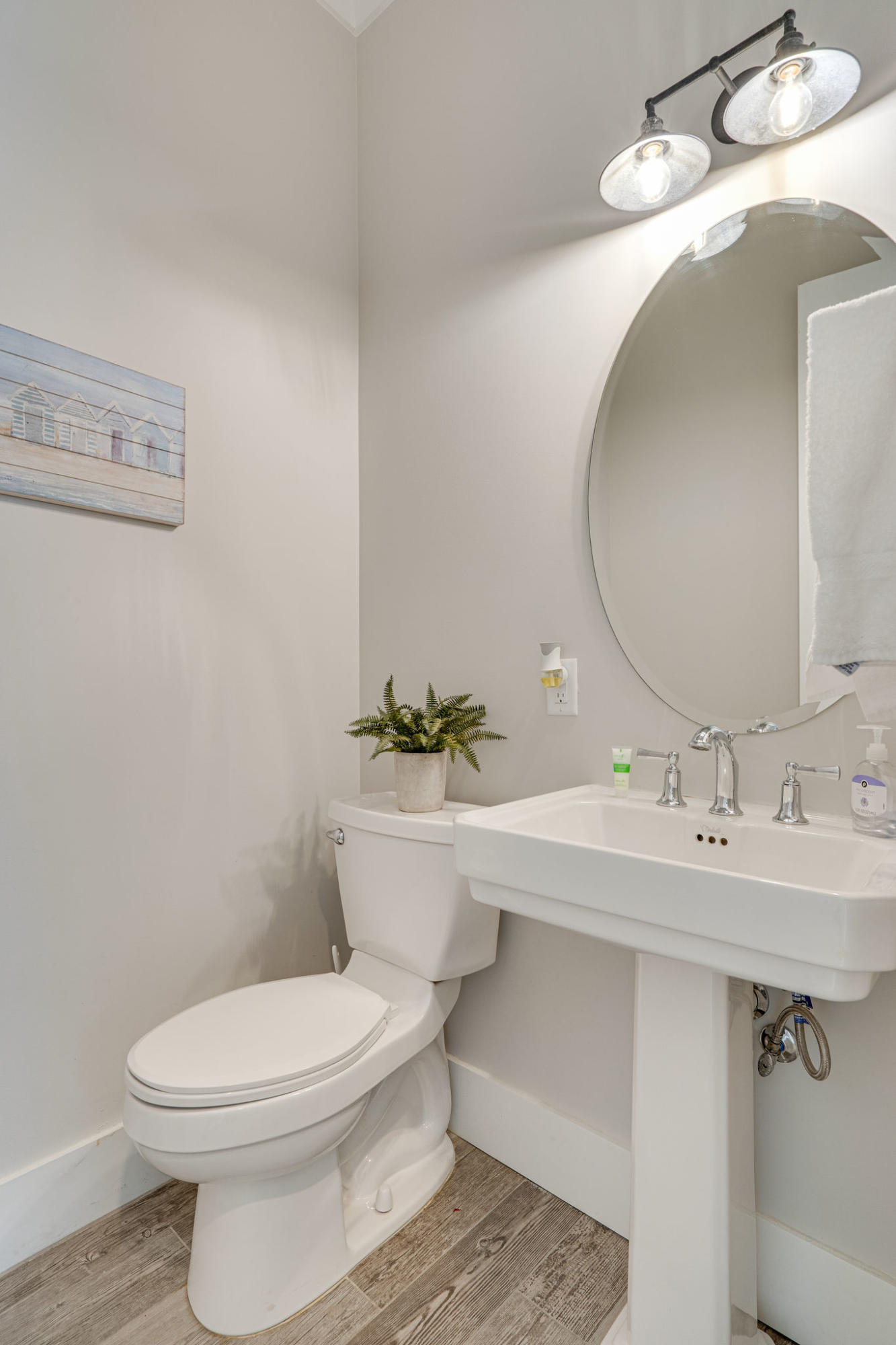 EMERALD WATERS VILLAGE - Residential