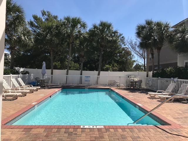 EMERALD WATERS VILLAGE - Residential