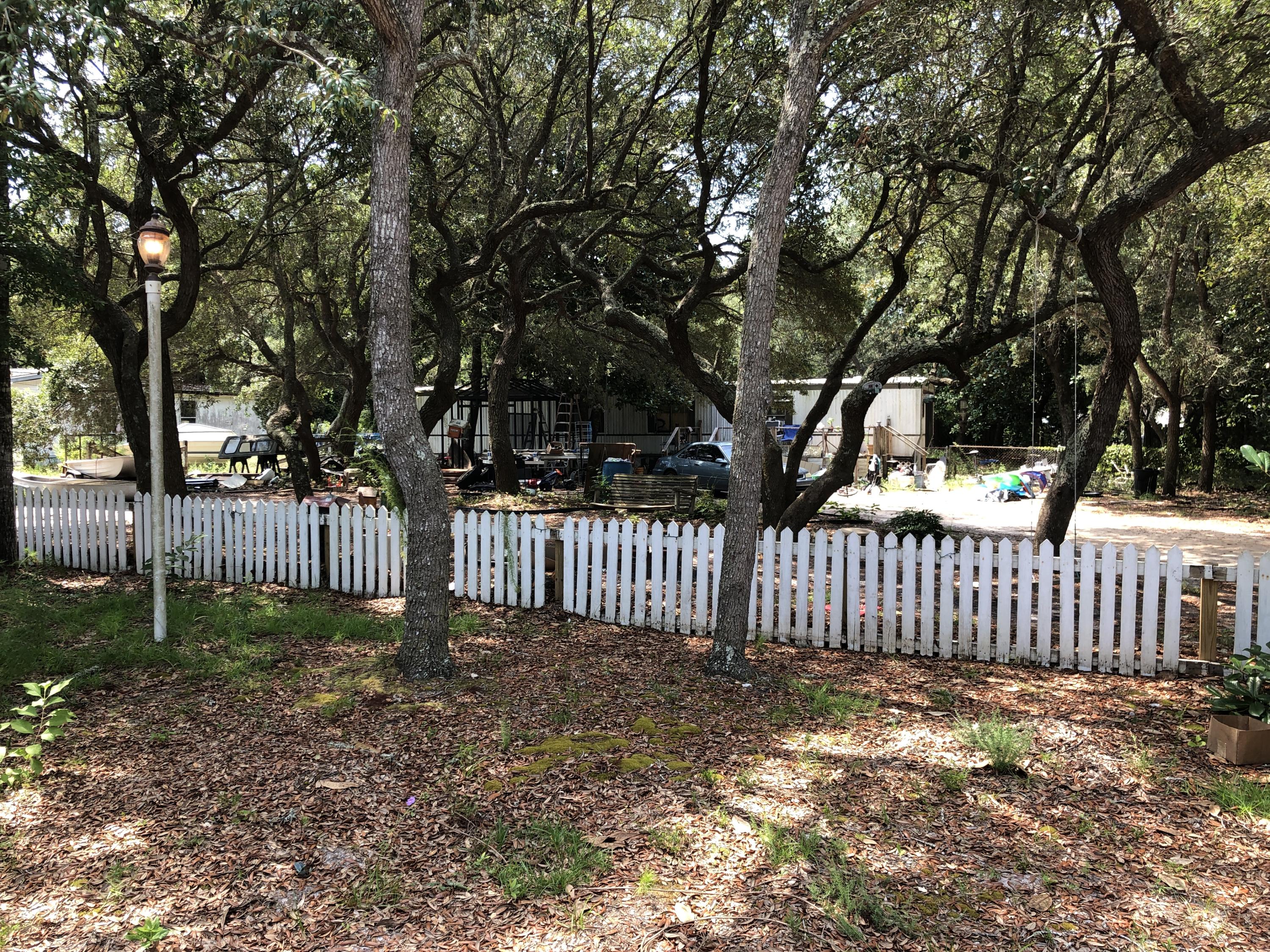 WOODLAWN BEACH - Residential