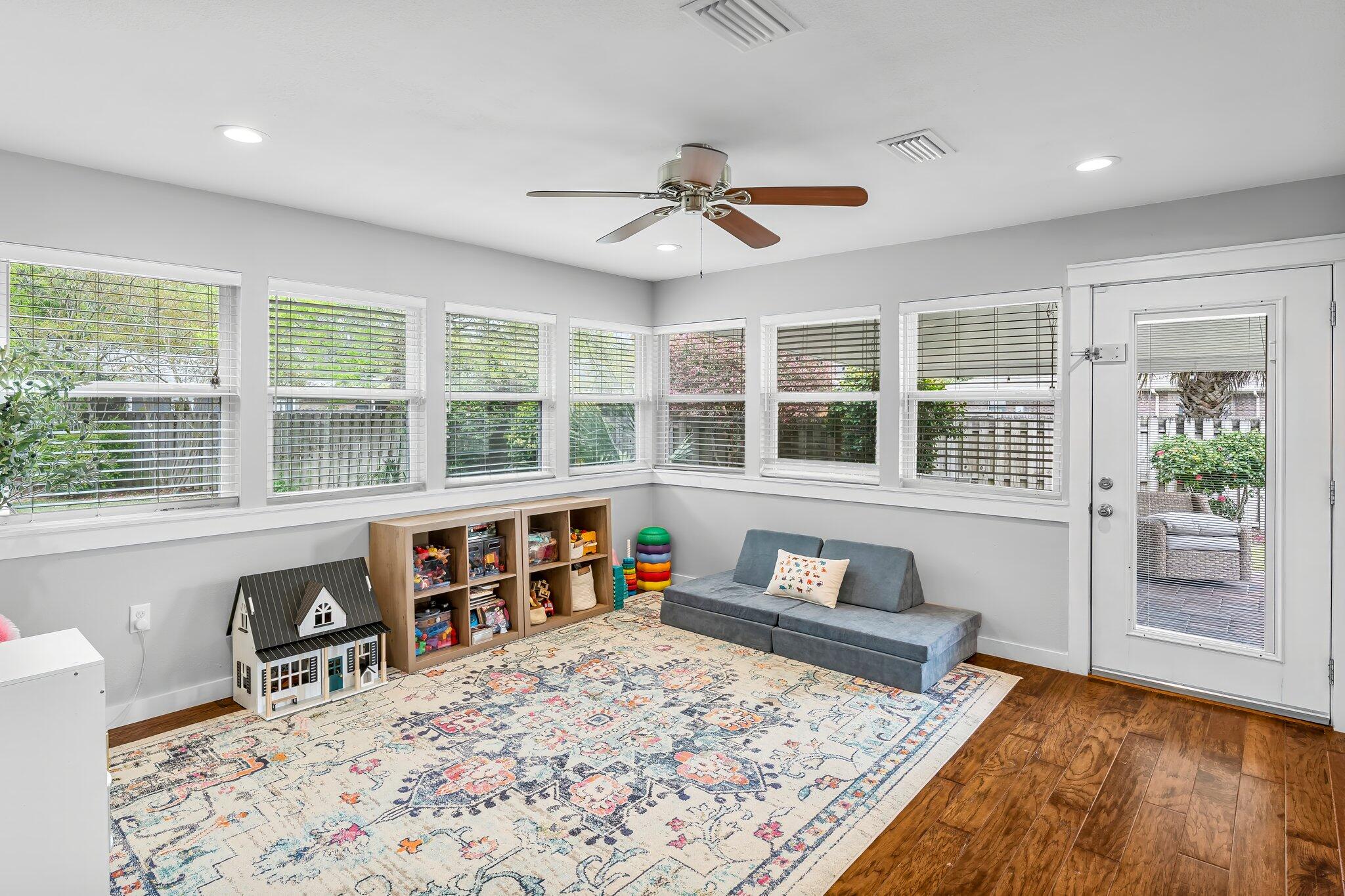 PALM ESTATES UNIT 2 - Residential