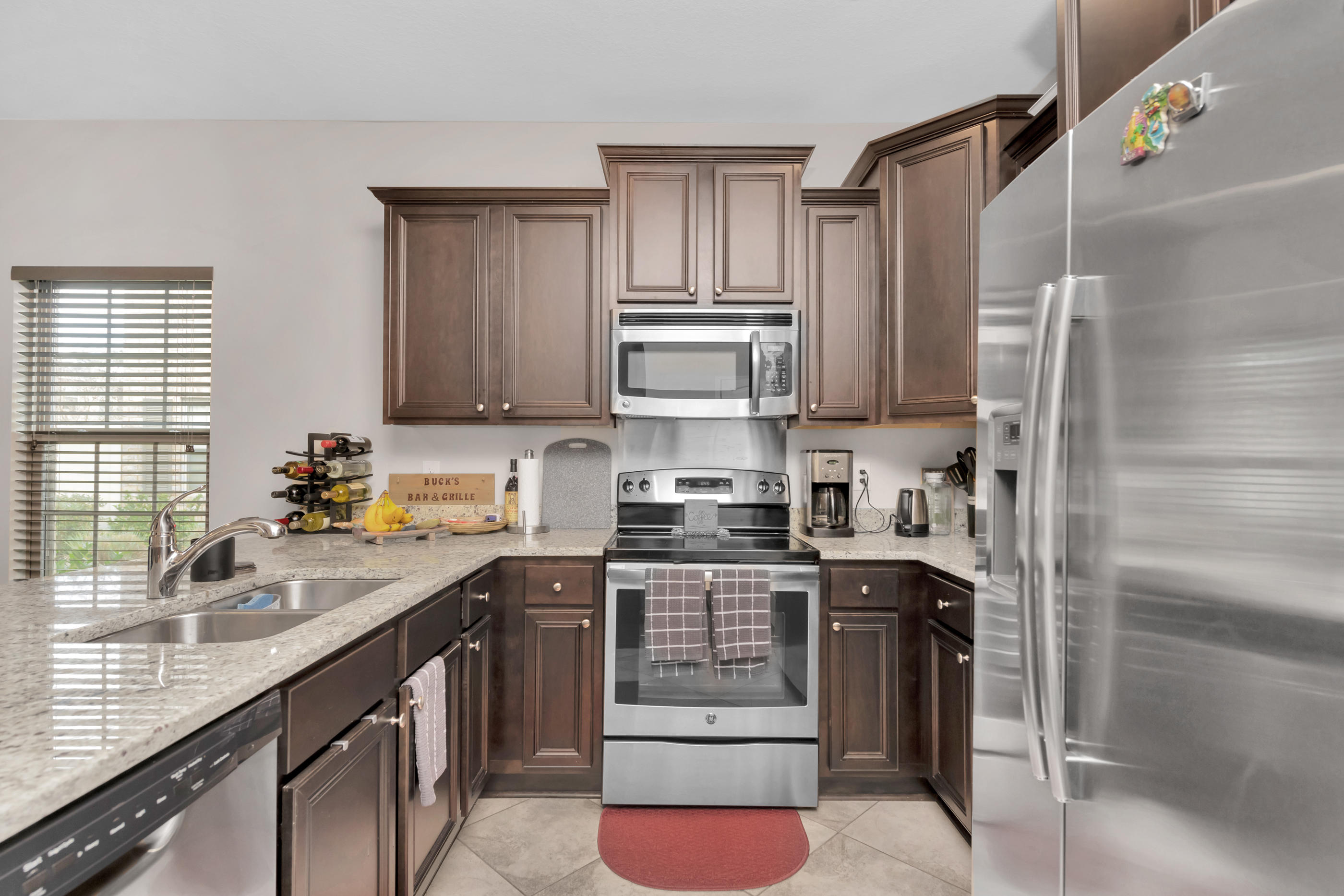 RESERVE POINTE - Residential