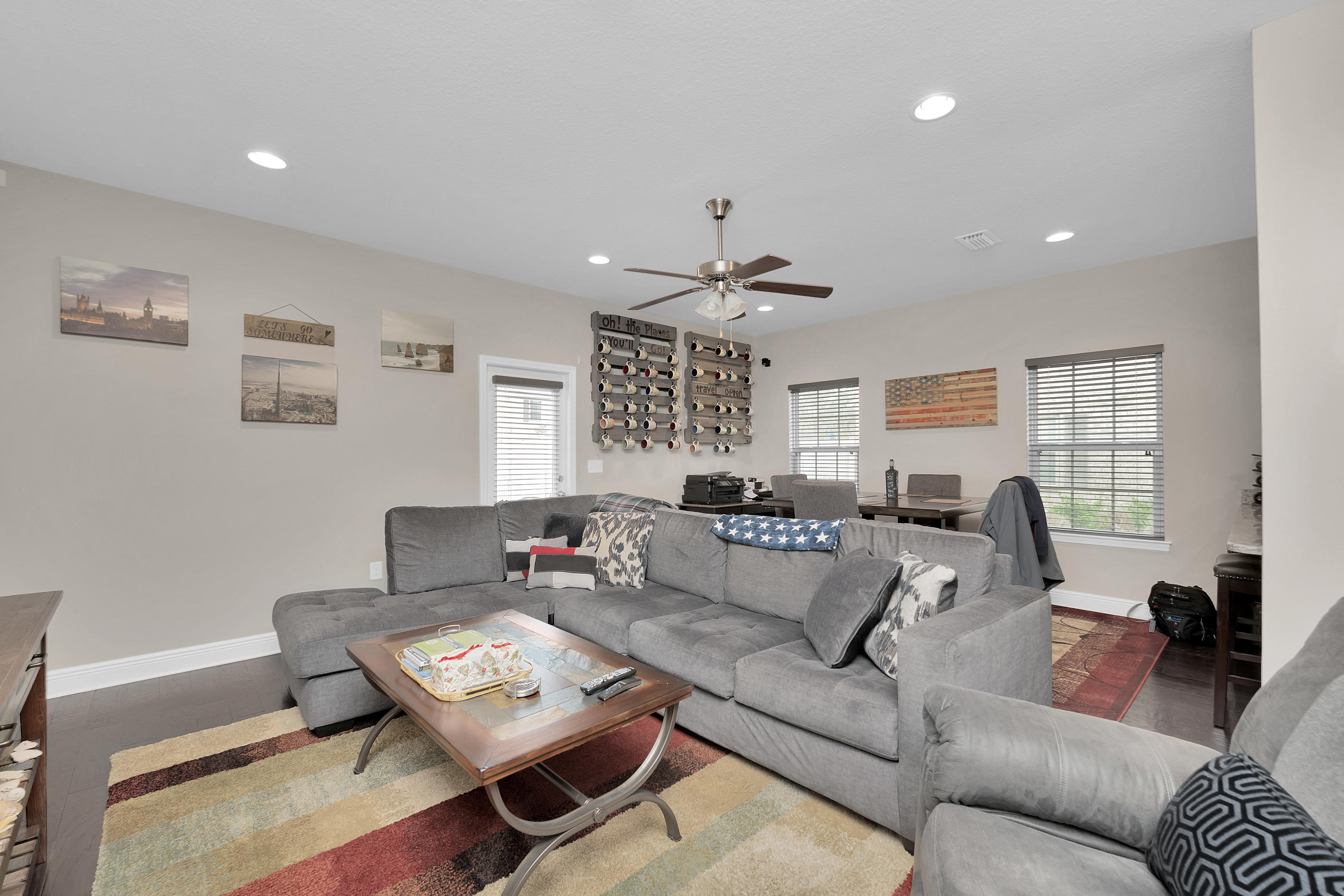 RESERVE POINTE - Residential