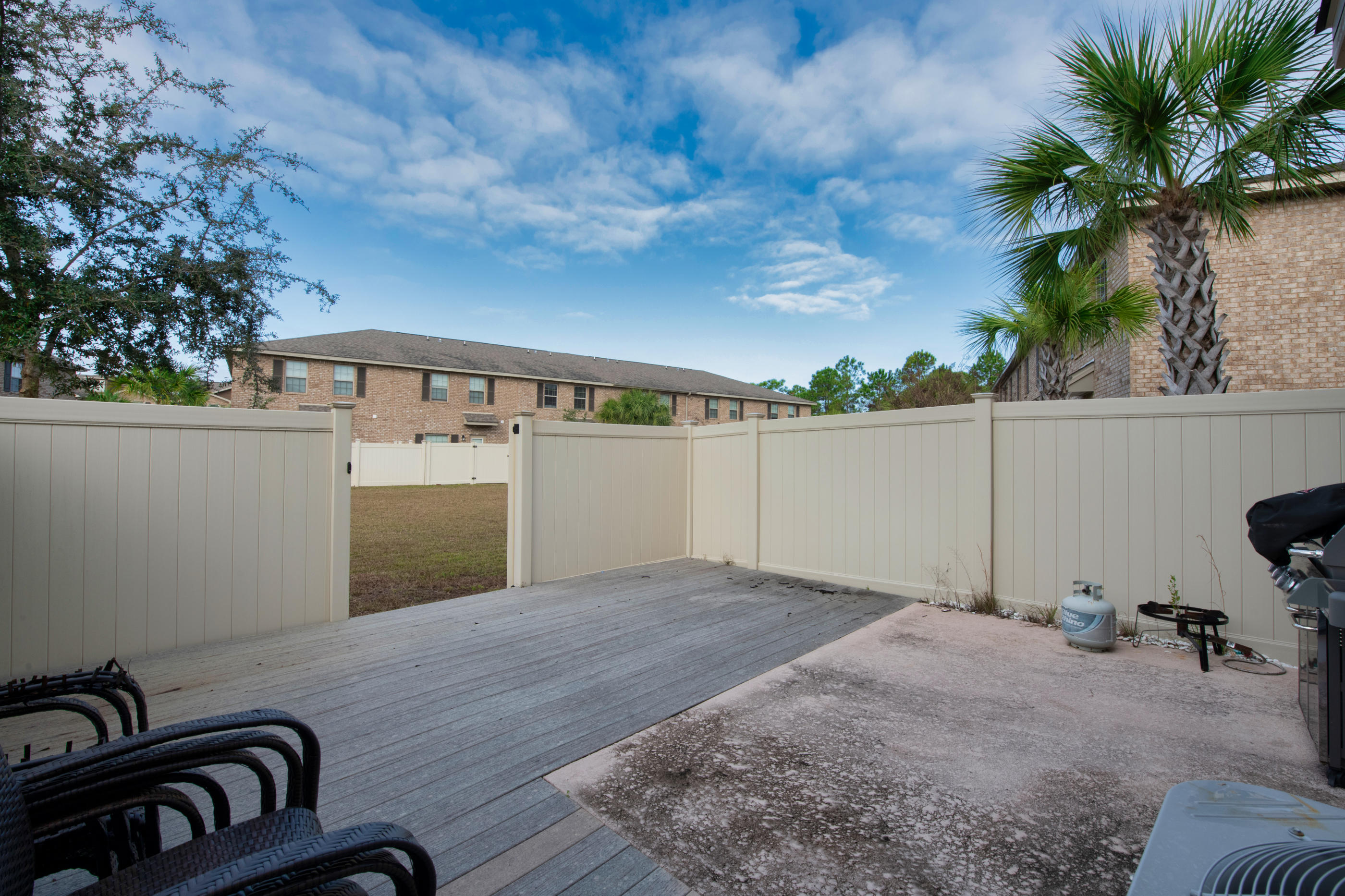 RESERVE POINTE - Residential