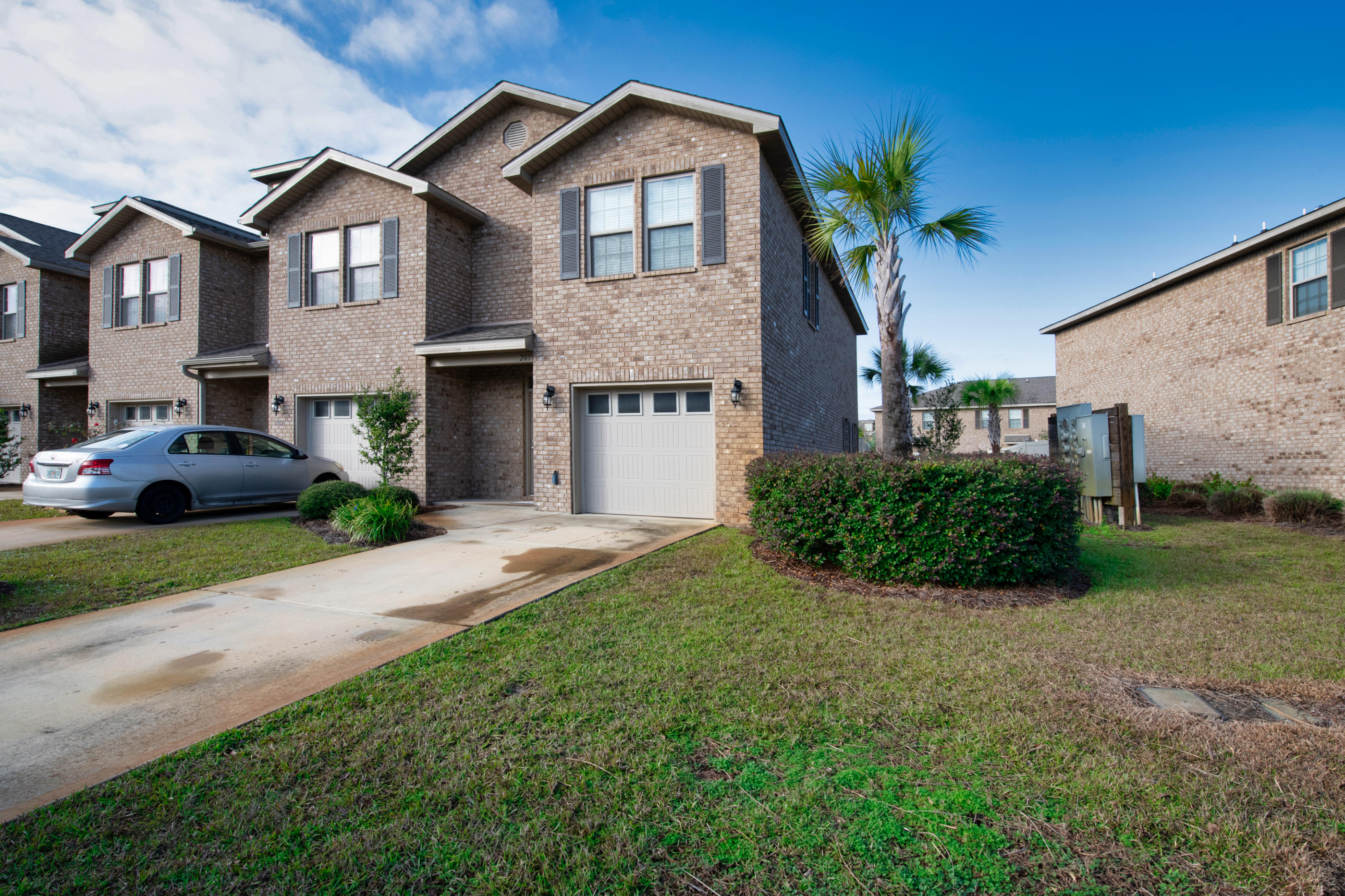 RESERVE POINTE - Residential