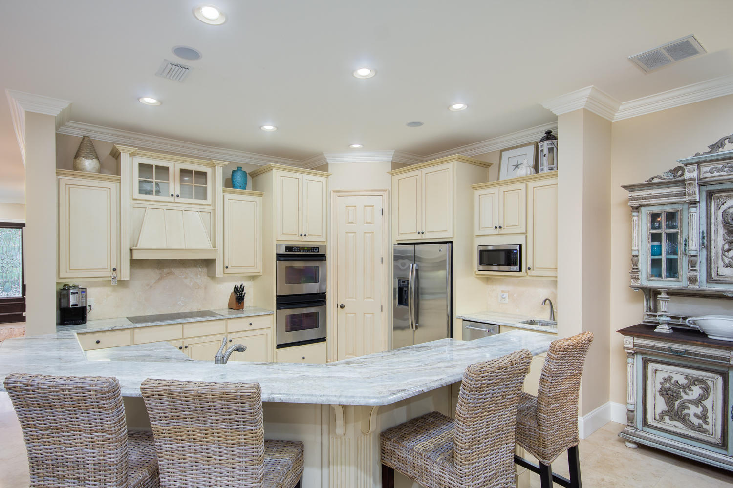 VINEYARD AT RAVEN OAKS - Residential