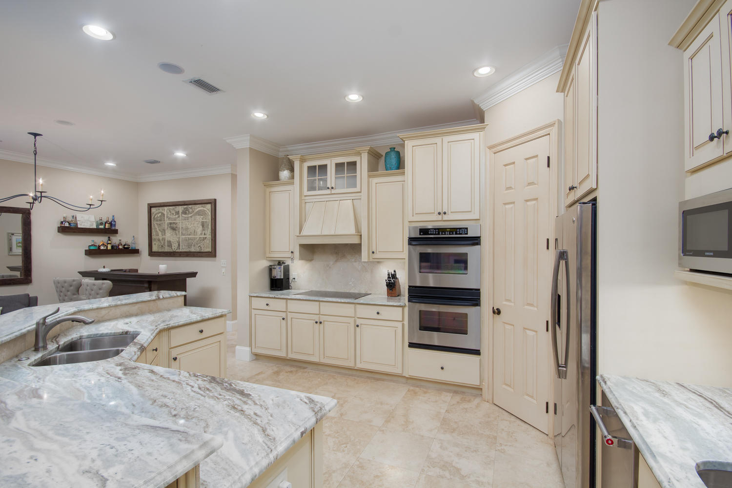 VINEYARD AT RAVEN OAKS - Residential