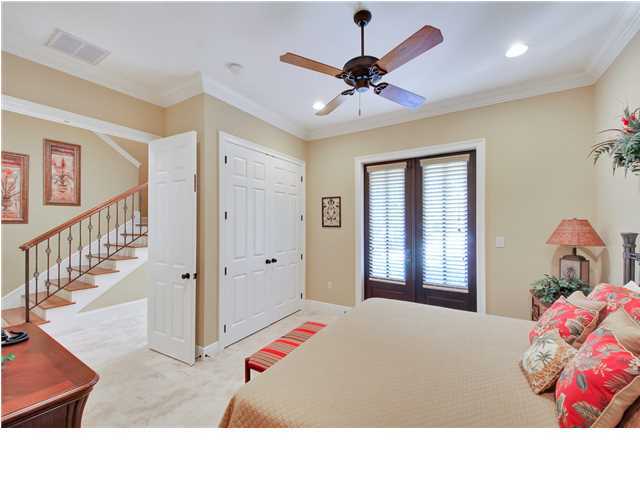 VINEYARD AT RAVEN OAKS - Residential