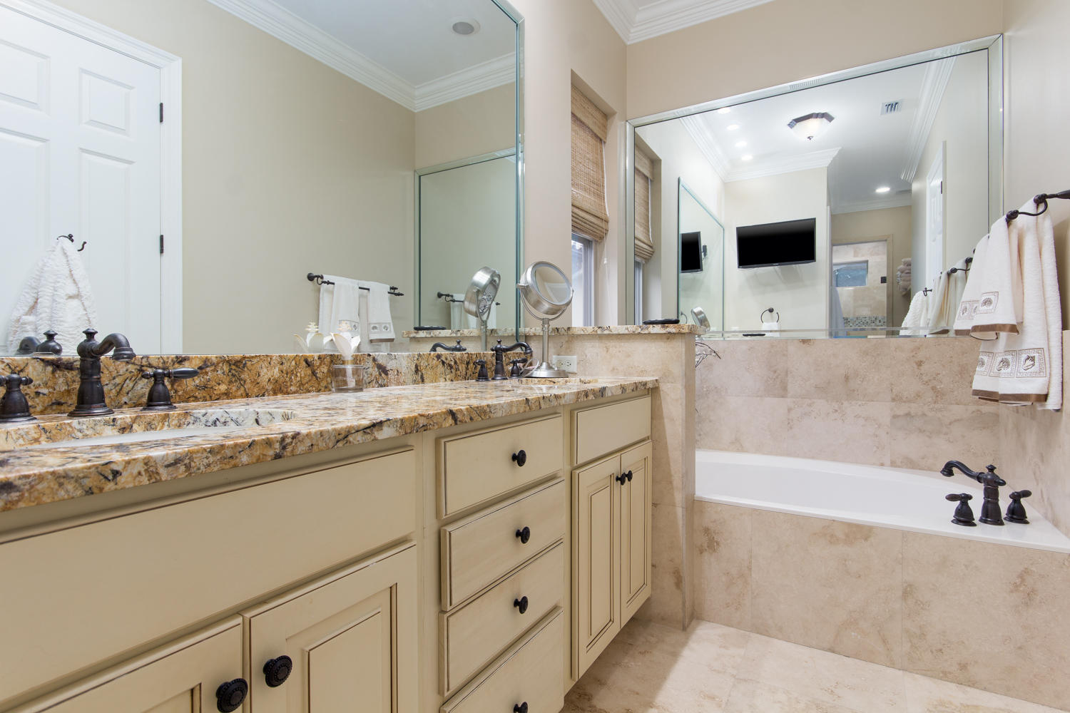 VINEYARD AT RAVEN OAKS - Residential